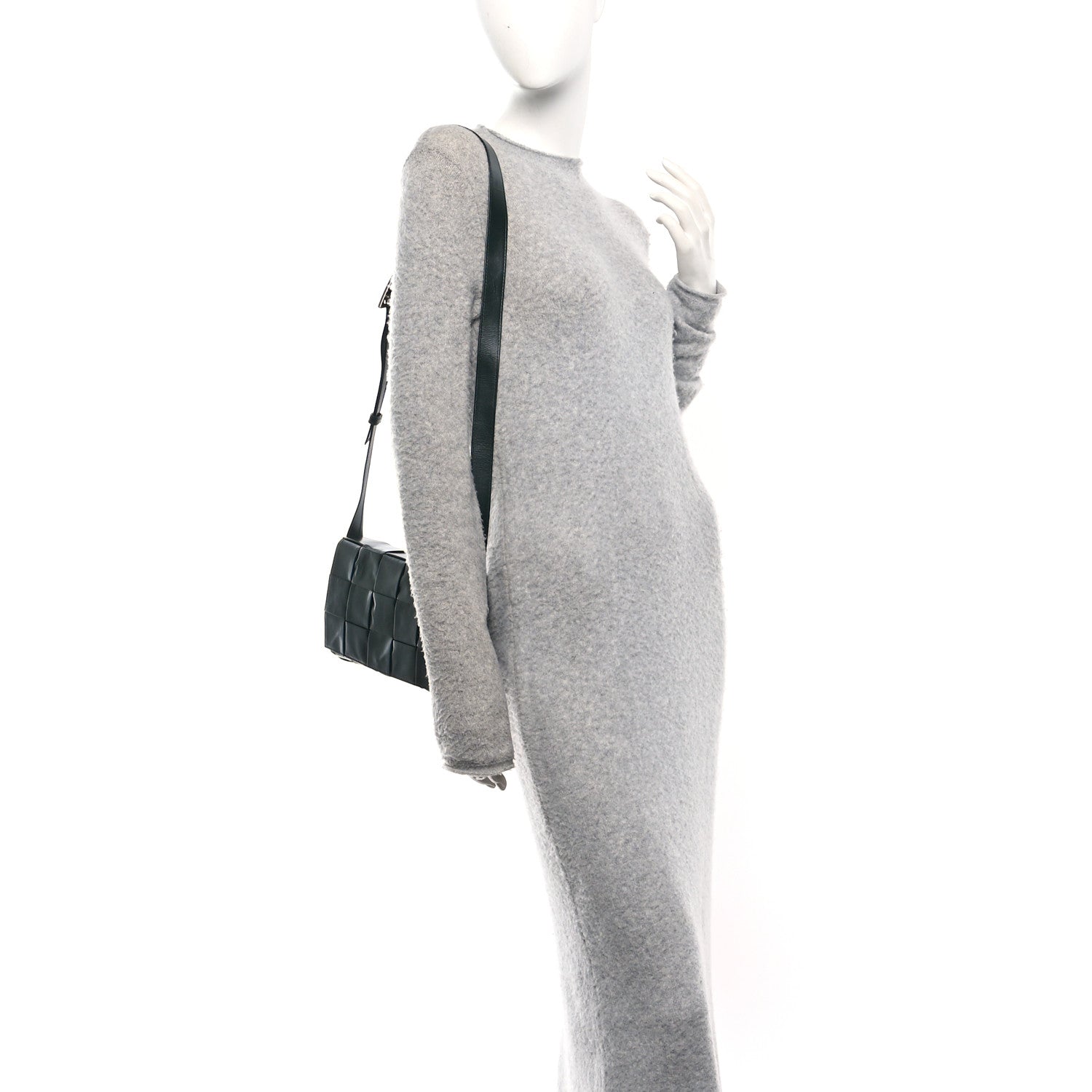 Bottega Veneta Paper Calfskin Maxi Intreccio Cassette Crossbody Bag Inkwell 2 of 9