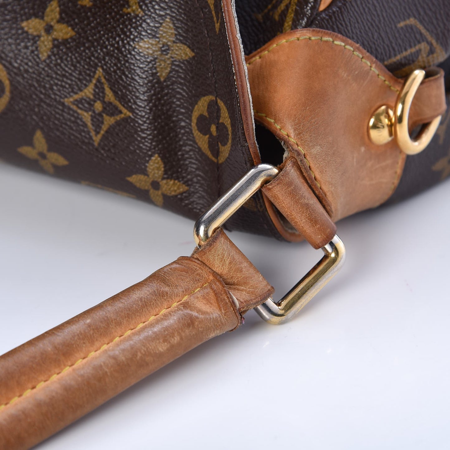 Monogram Beverly MM