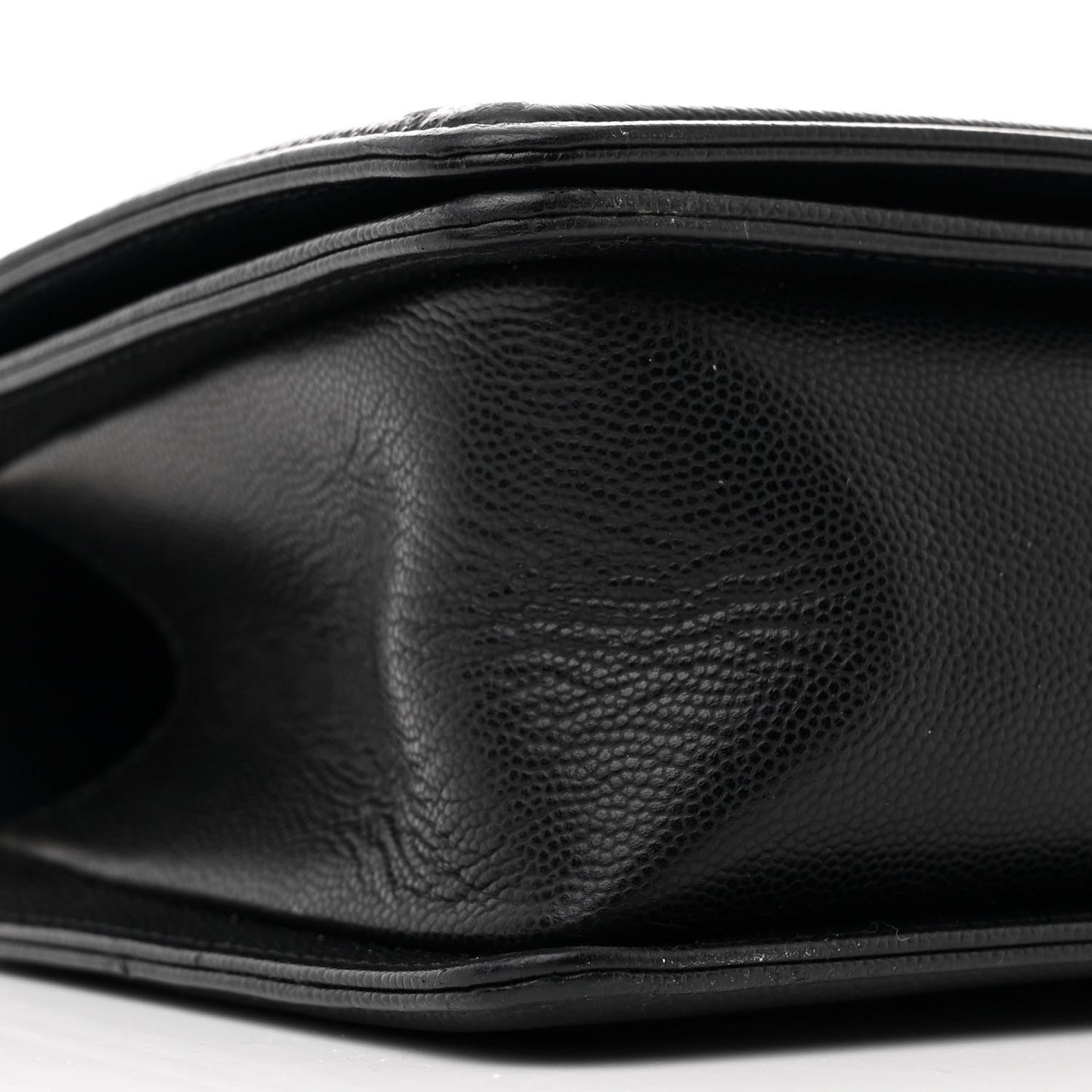 Caviar Quilted Medium Boy Flap Black