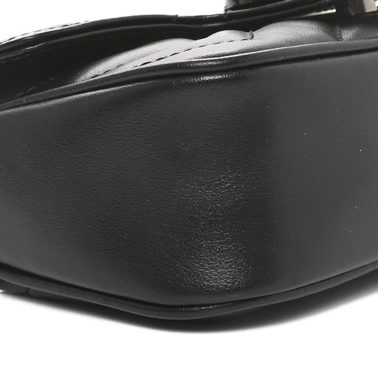Calfskin Matelasse Monochrome GG Marmont Chain Belt Bag Black
