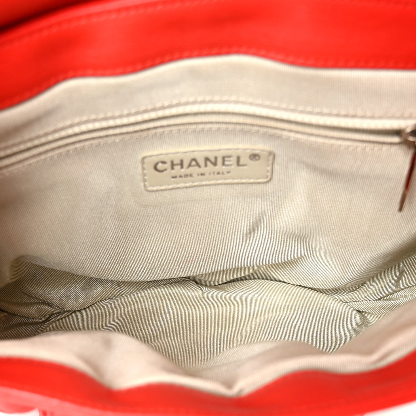 Washed Lambskin Quilted Medium Chain Around Messenger Red