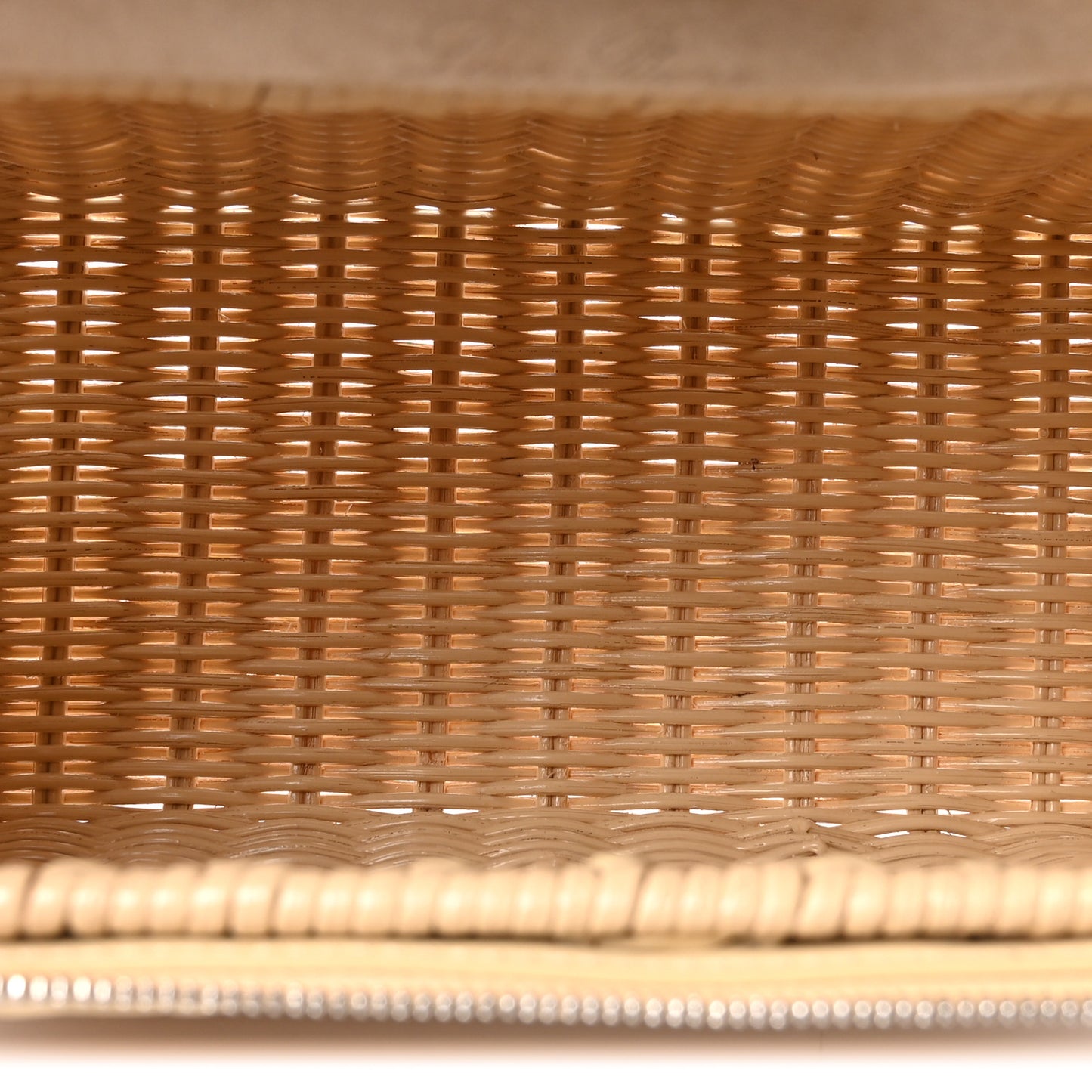 Wicker Calfskin North South L19 Extra Pocket Pouch Ivory