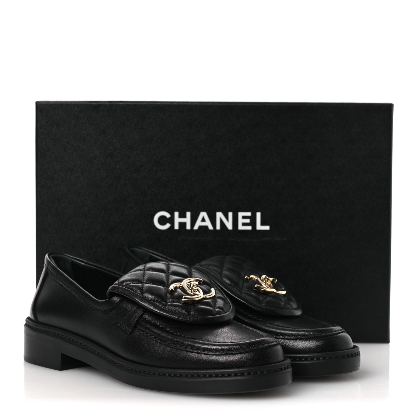 Lambskin Quilted CC Turnlock Loafers 36 Black