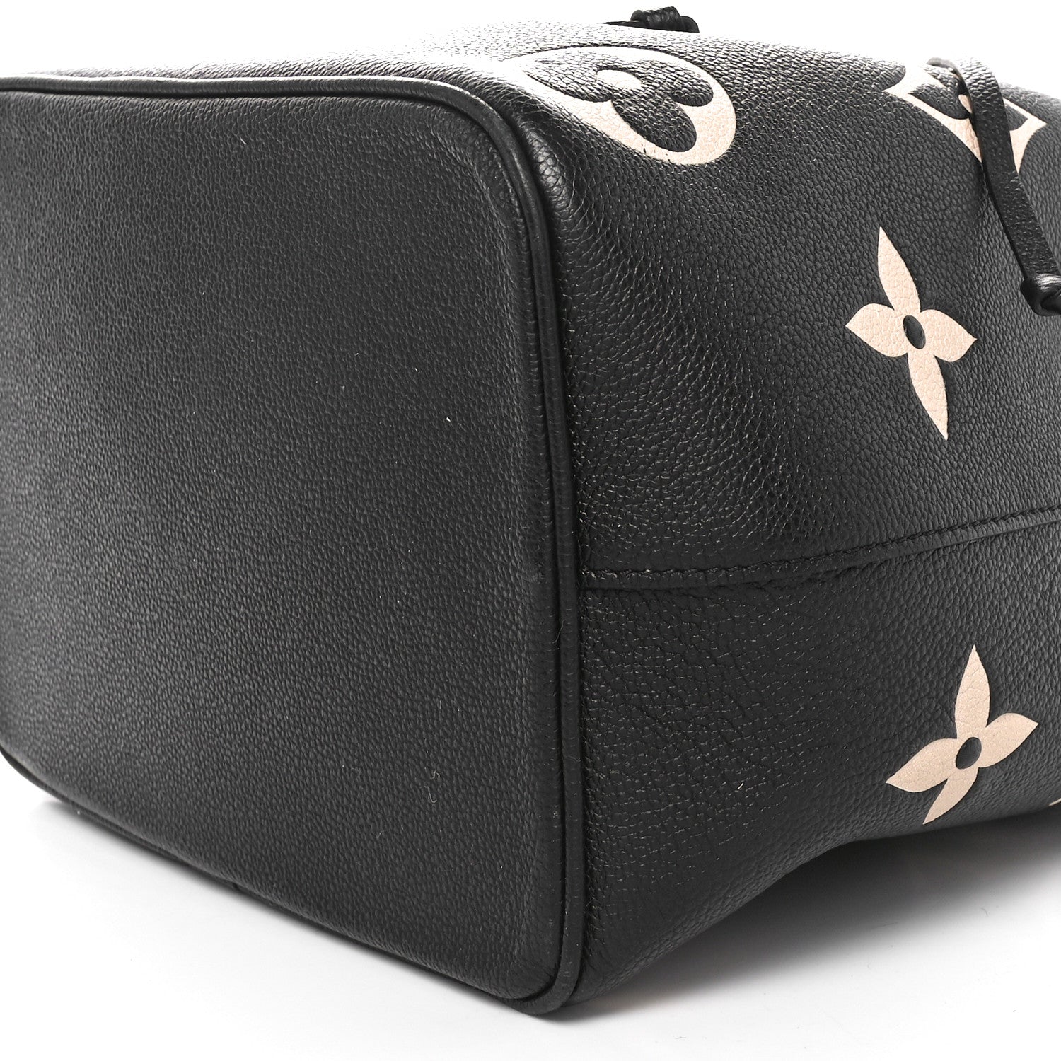 Louis Vuitton Empreinte Monogram Giant Neonoe MM Black Beige 11 of 12