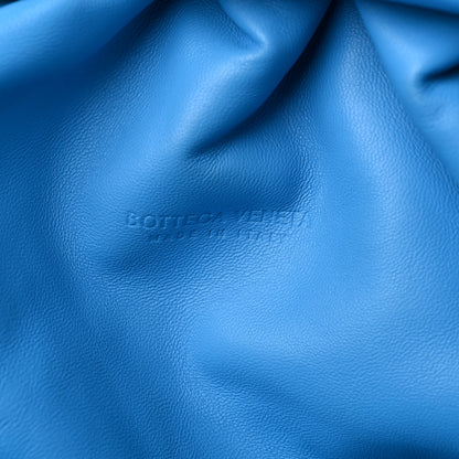 Bottega Veneta Nappa Maxi Intrecciato The Pouch Oversized Clutch Swimming Pool 7 of 12