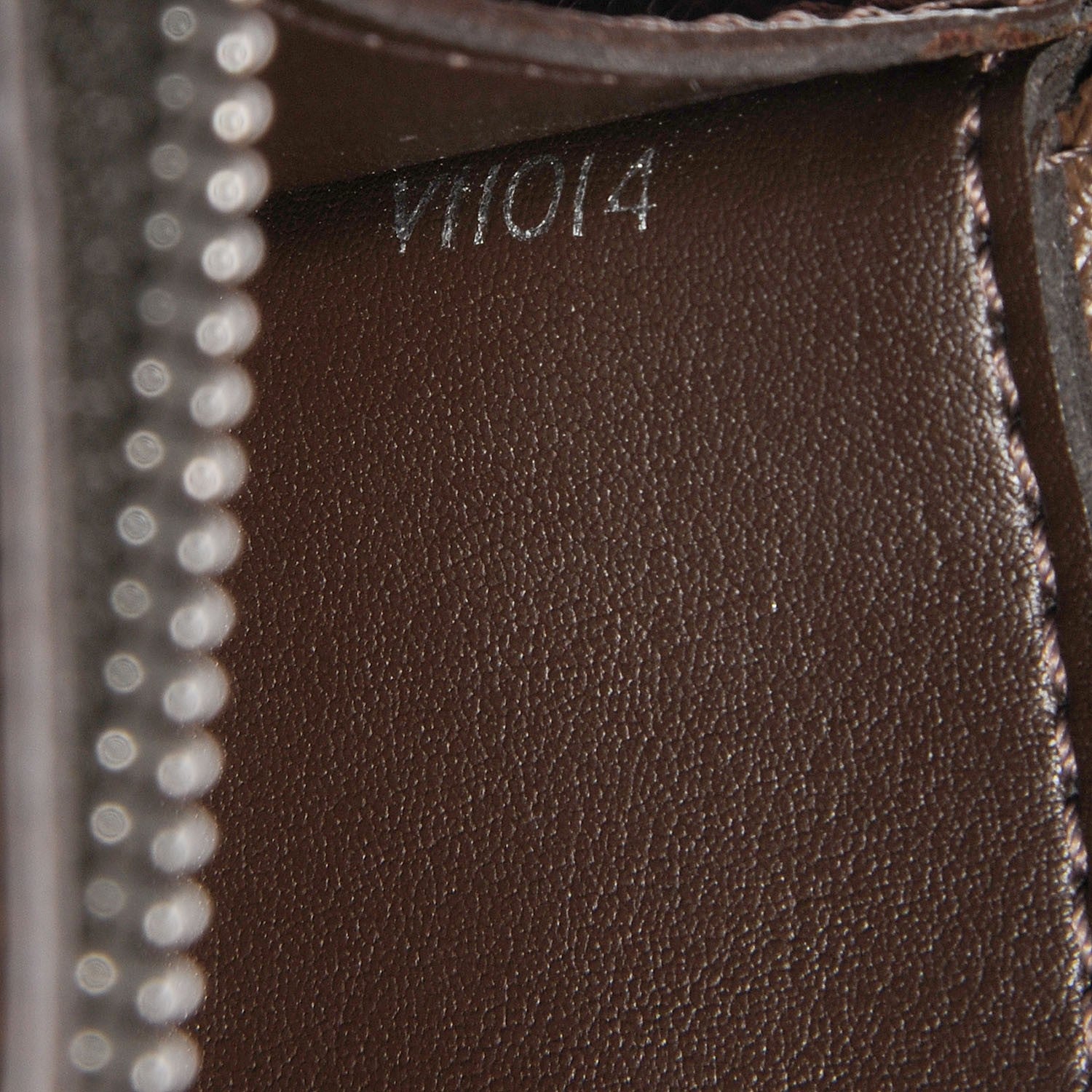 Louis Vuitton Taiga Lozan Briefcase Grizzli 6 of 8