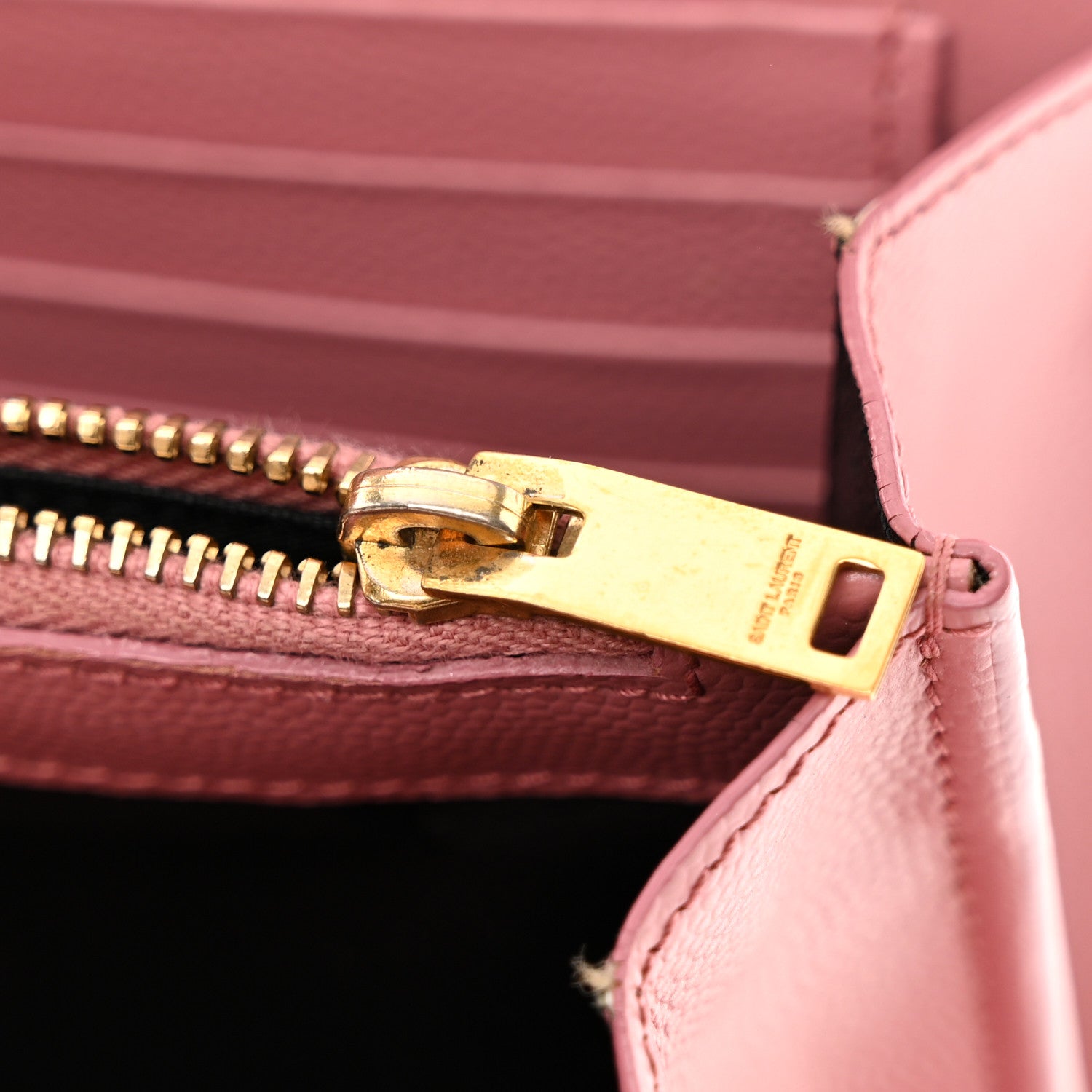 Saint Laurent Grain De Poudre Matelasse Chevron Monogram Chain Wallet Tender Pink 24 of 33