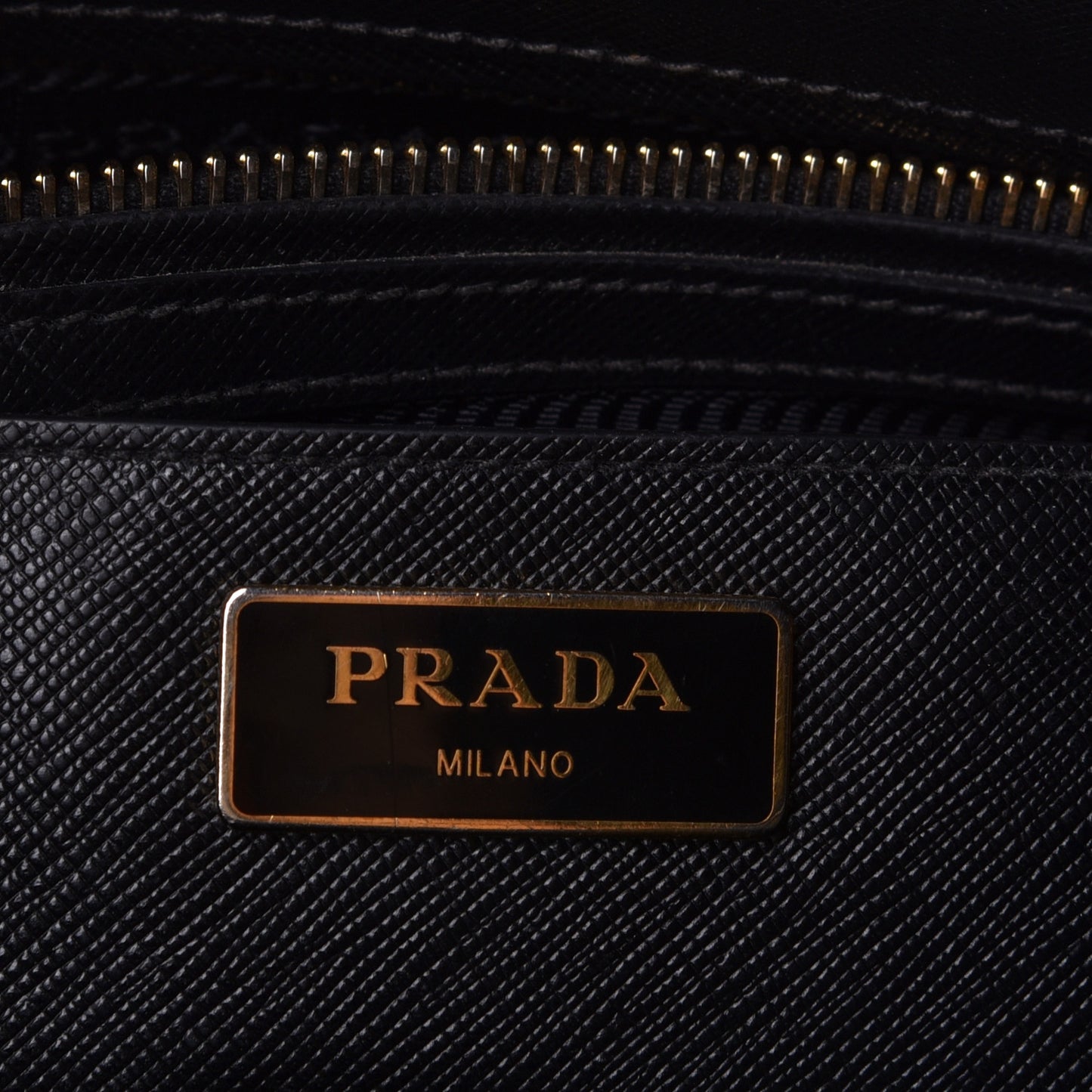 Saffiano Lux Extra Large Galleria Double Zip Tote Black