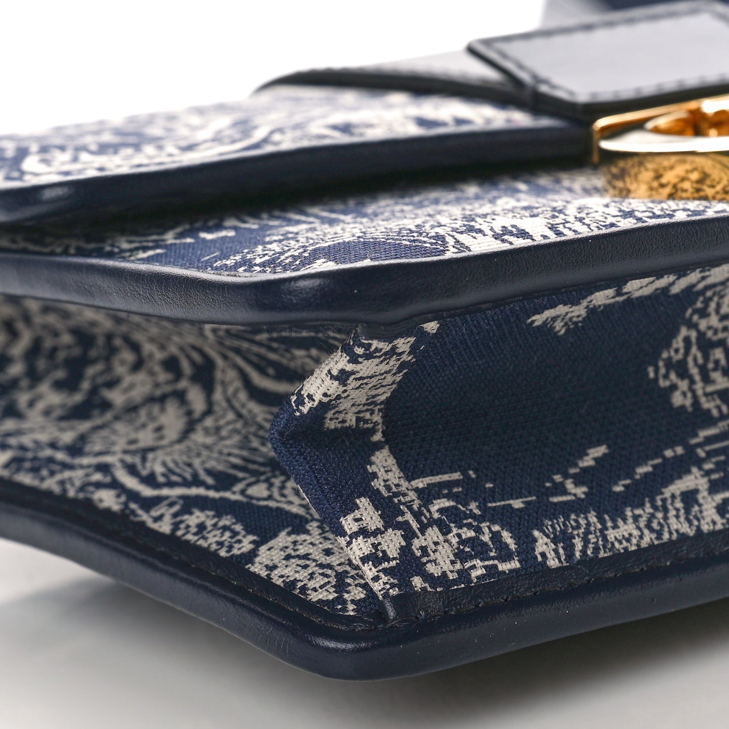 Toile de Jouy Reverse Jacquard 30 Montaigne Flap Bag Blue