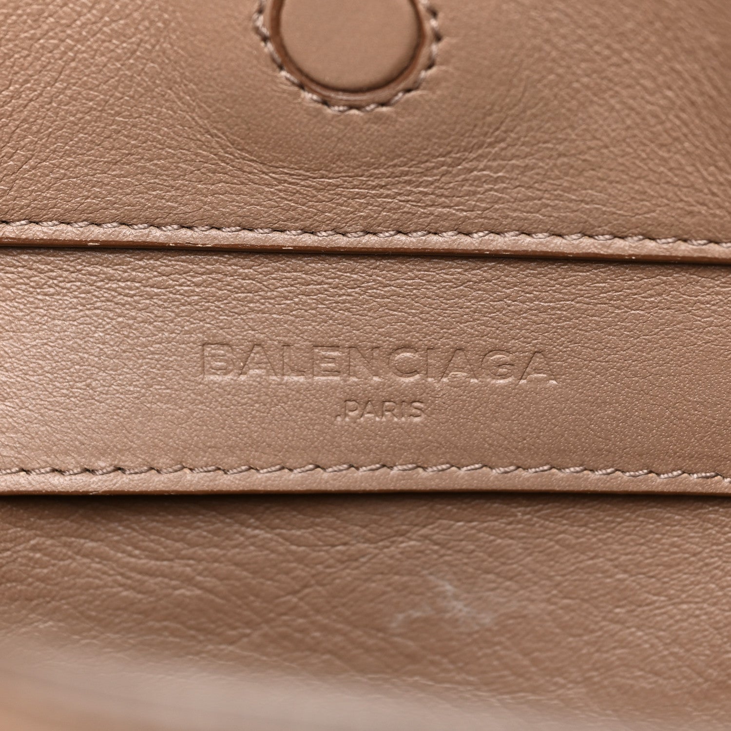 Balenciaga Veau Papier A6 Zip Around Tote Castagna 7 of 24