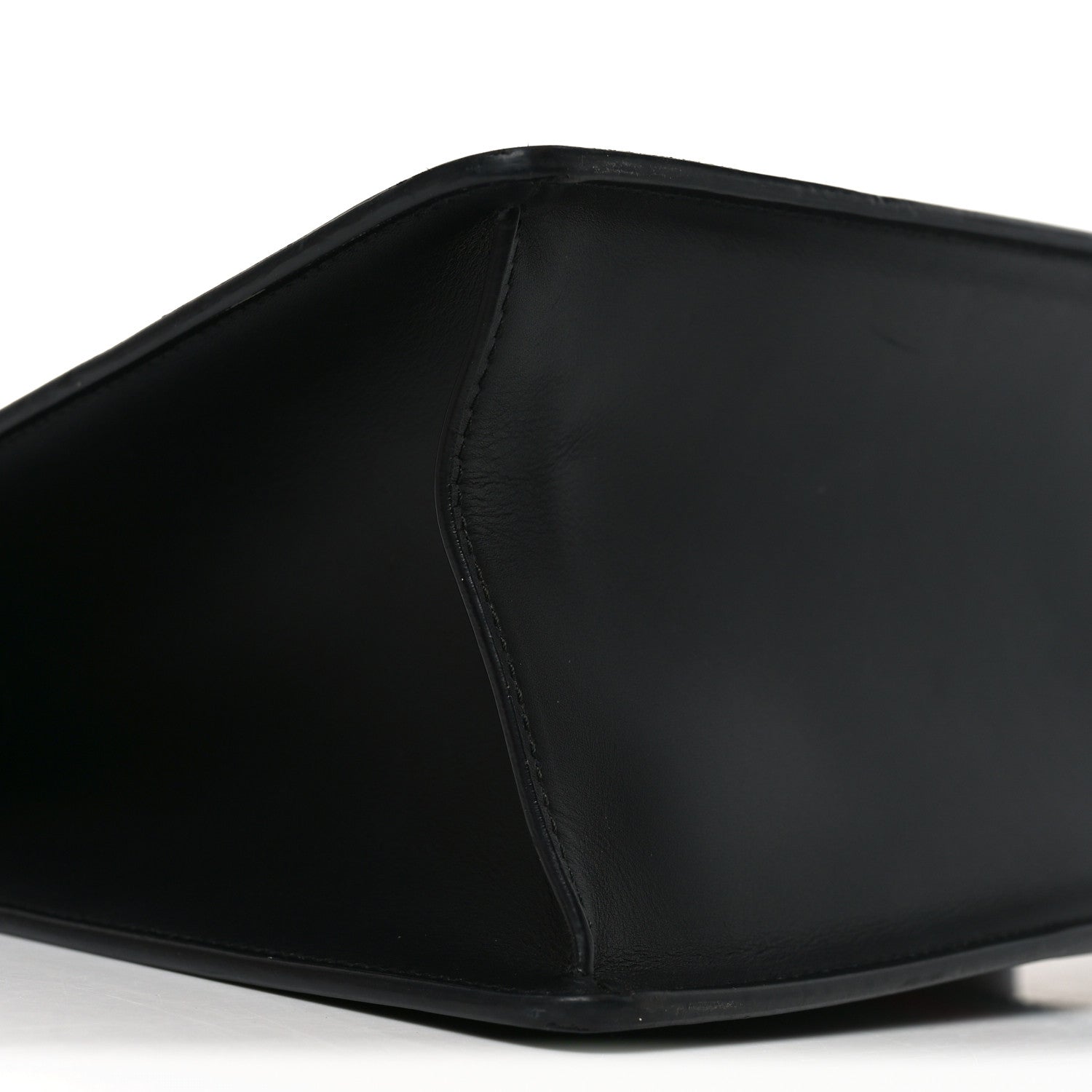 Gucci Calfskin Medium Sylvie Top Handle Bag Black 1882094