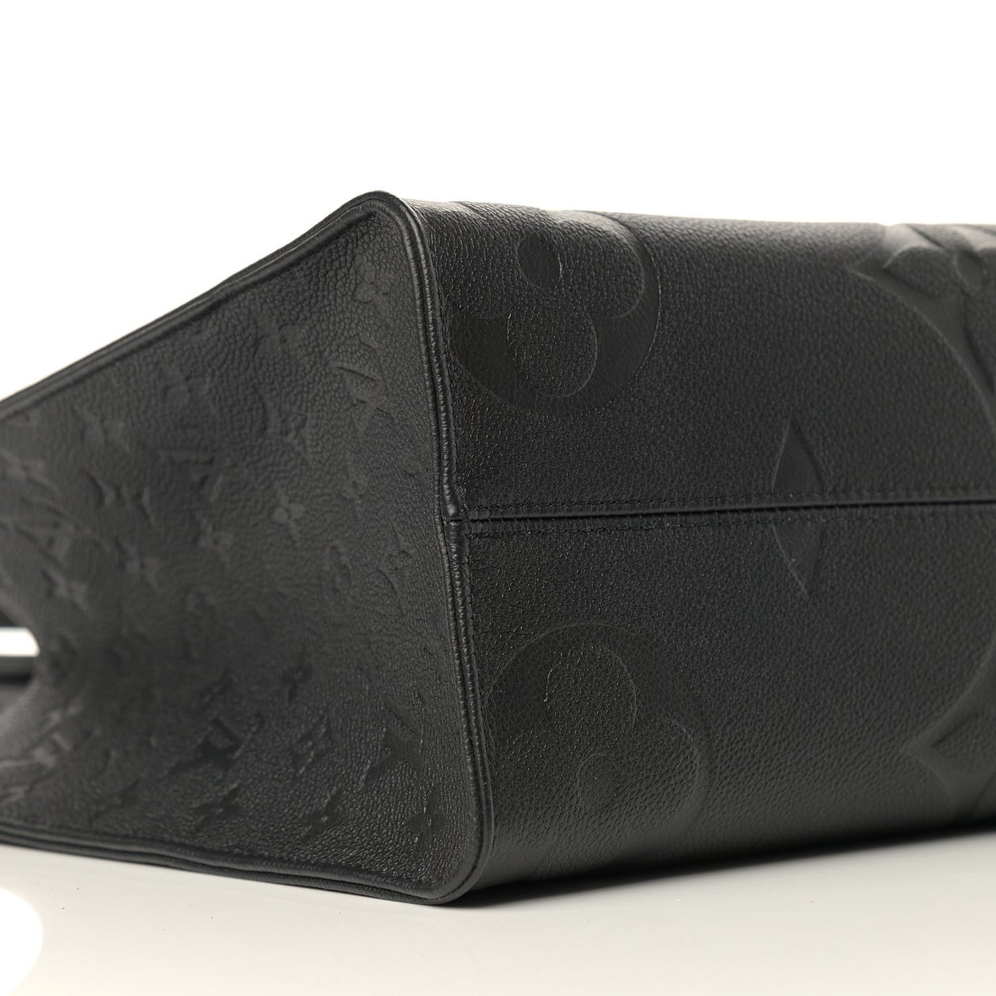 Empreinte Monogram Giant Onthego MM Black
