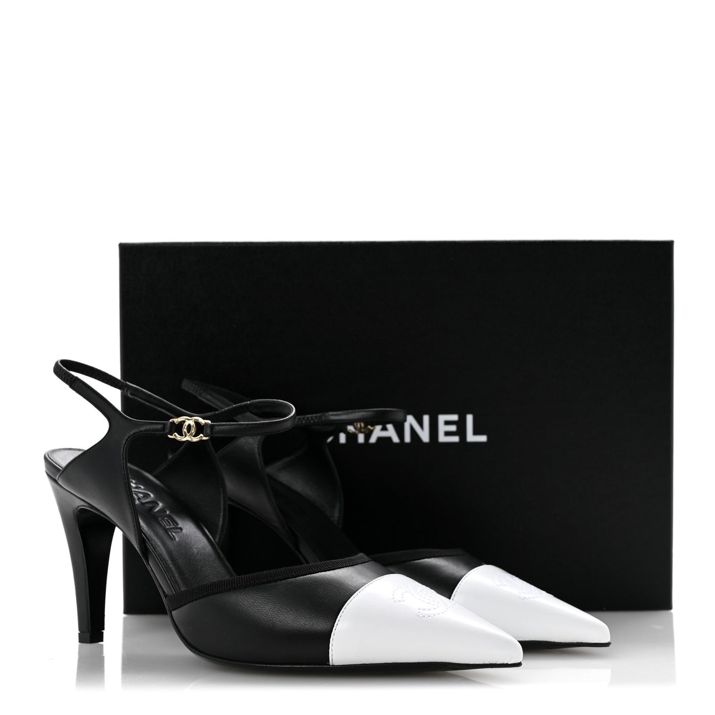 Lambskin Pointed Cap Toe CC Slingback Pumps 38 Black White