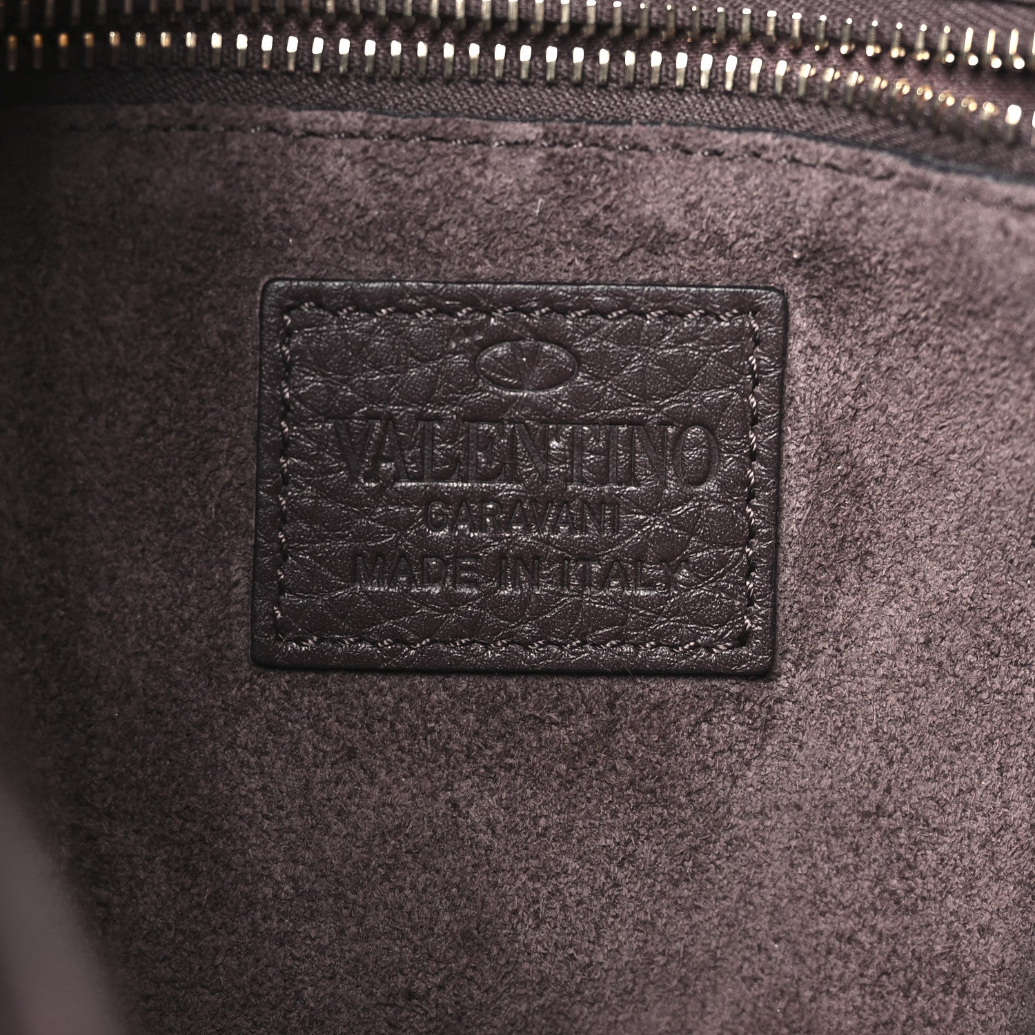 Valentino Garavani Grained Calfskin Rockstud Bucket Bag Vinaccia 6 of 9