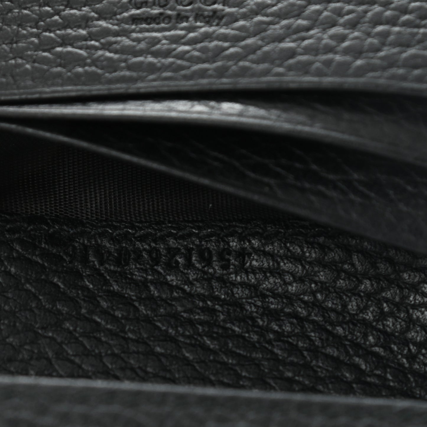 Pebbled Calfskin GG Marmont Card Case Black