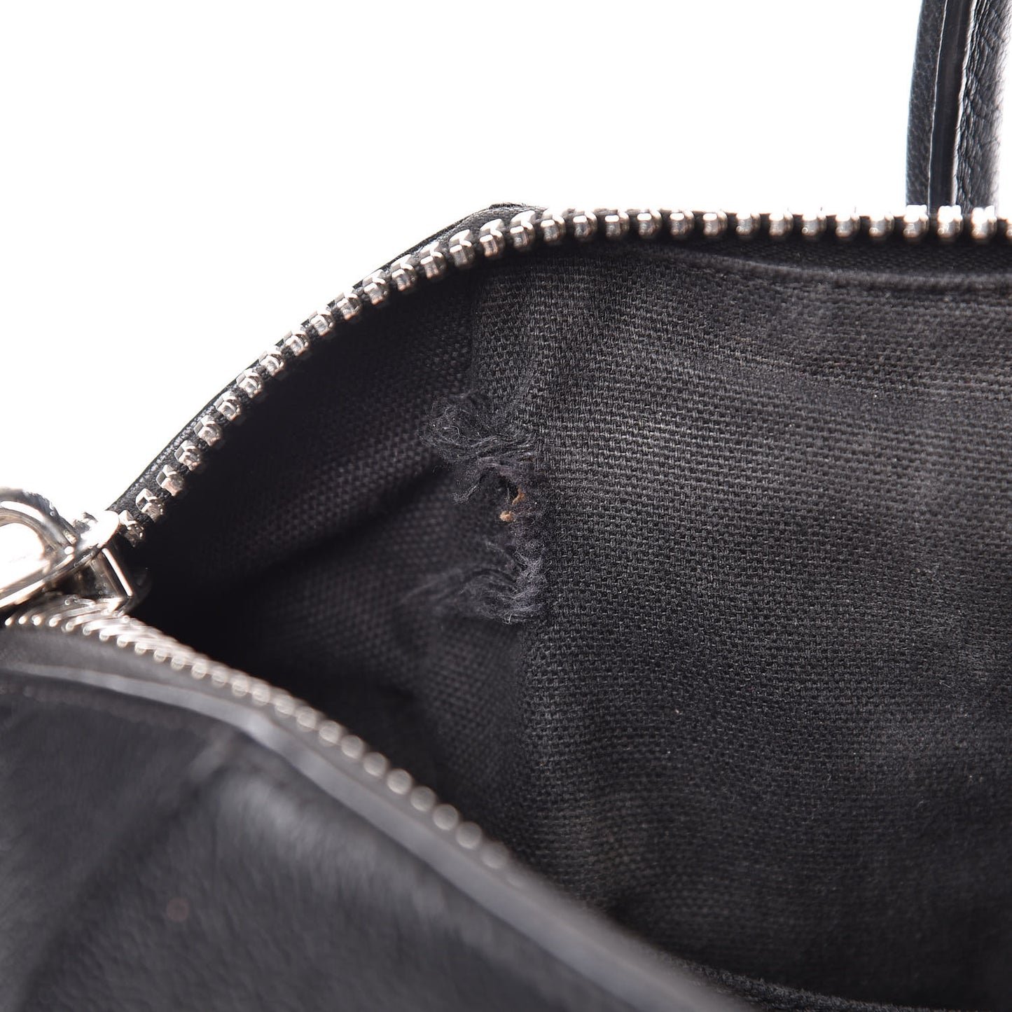 Sugar Goatskin Medium Antigona Black