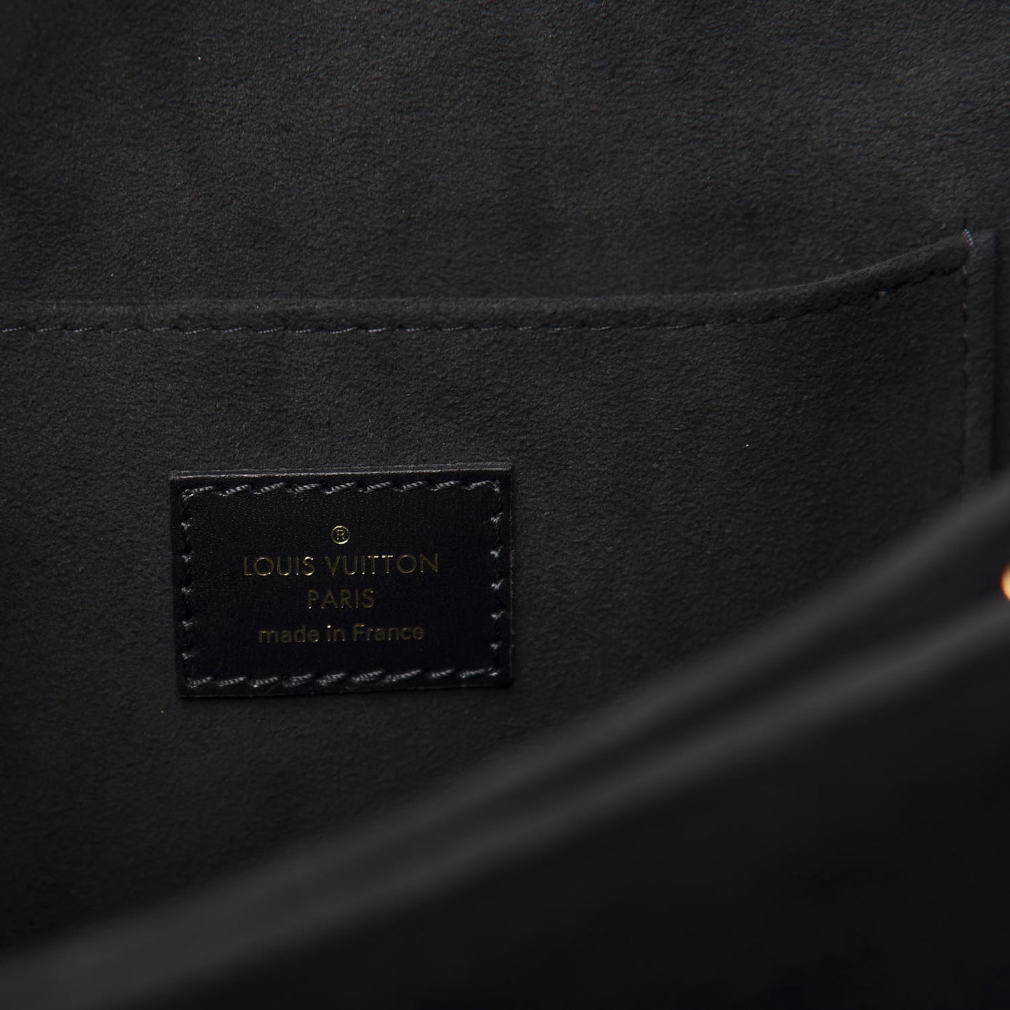 Smooth Calfskin Dauphine MM Black