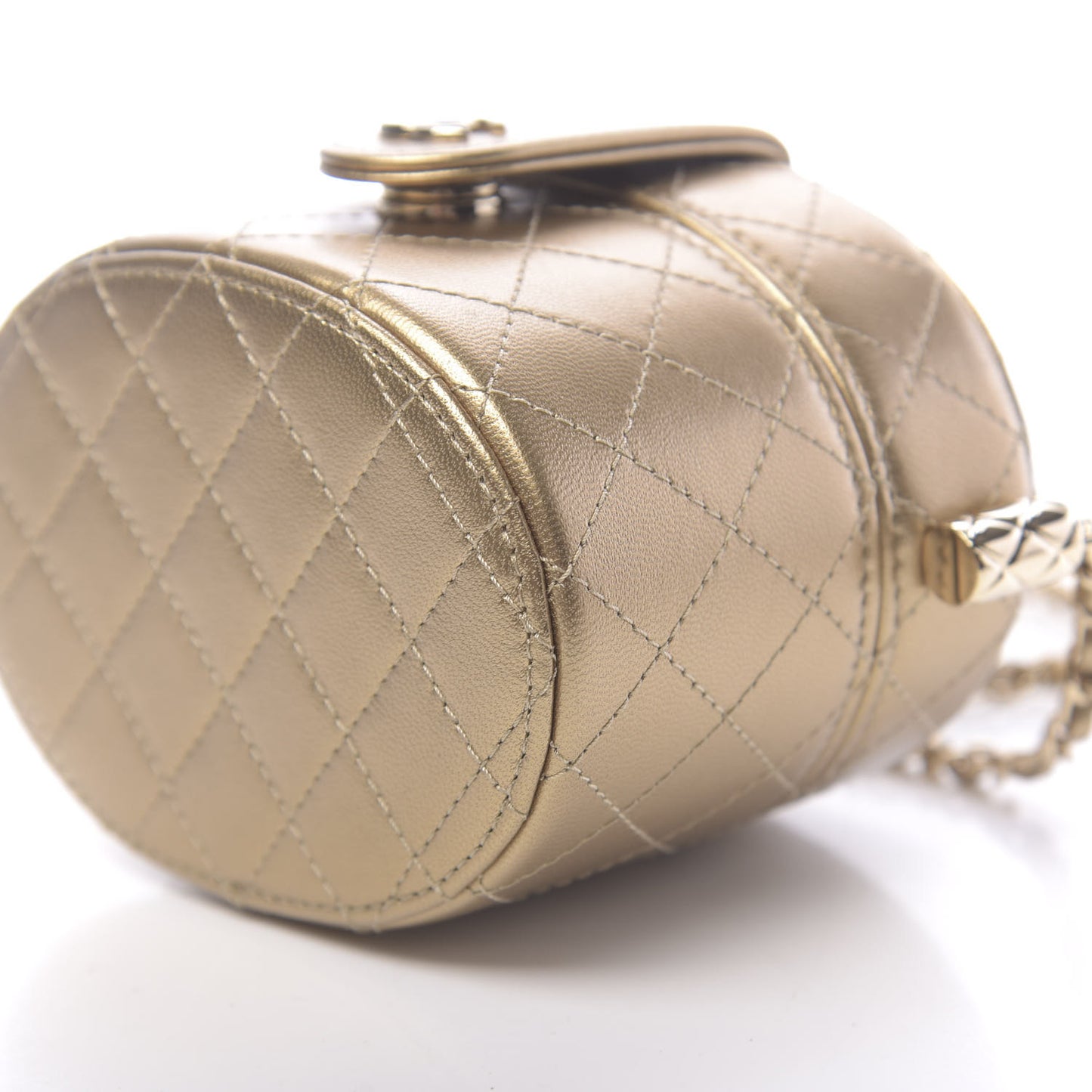 Metallic Lambskin Quilted Round Mini Vanity Case With Chain Gold