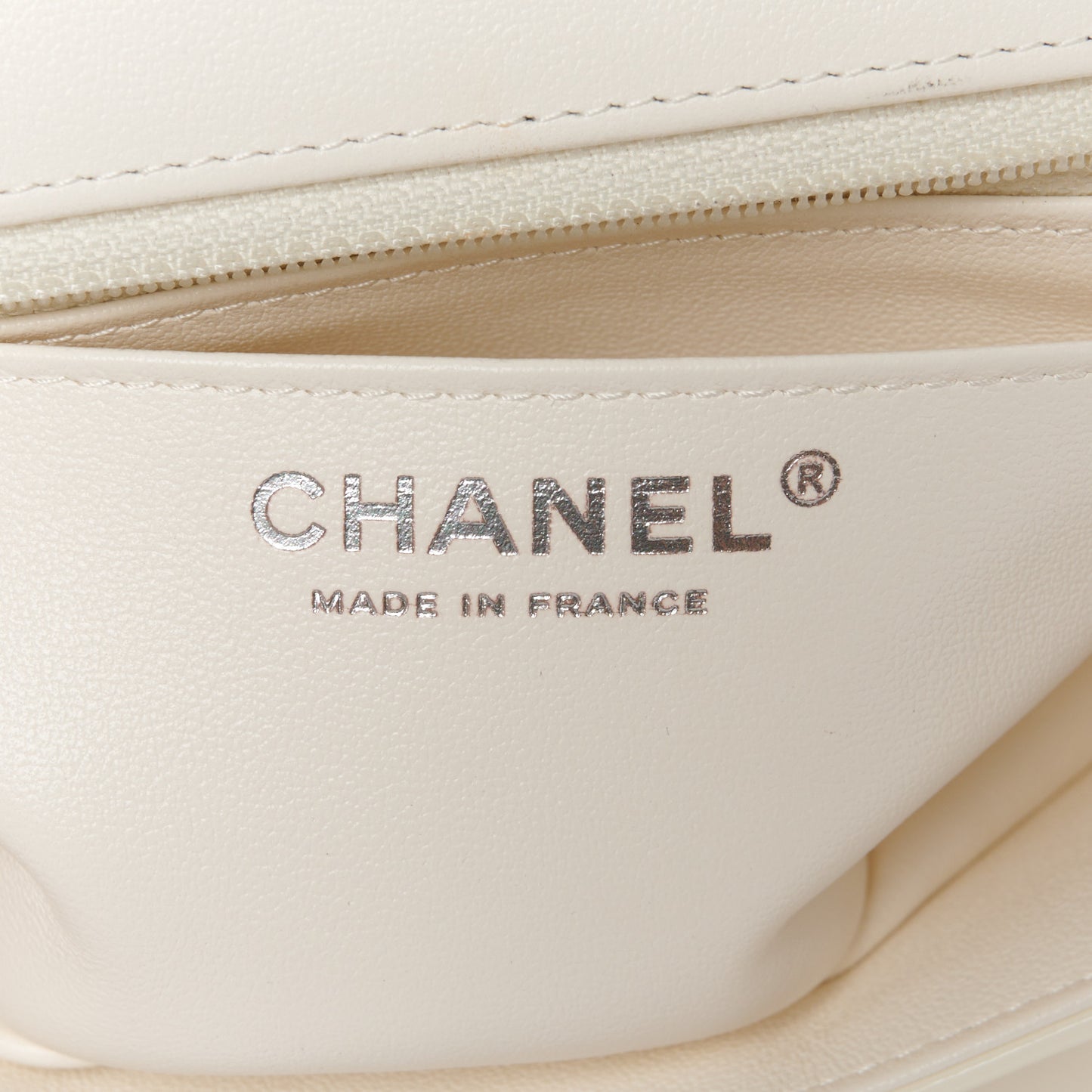 Patent Calfskin Small Camellia Single Flap White