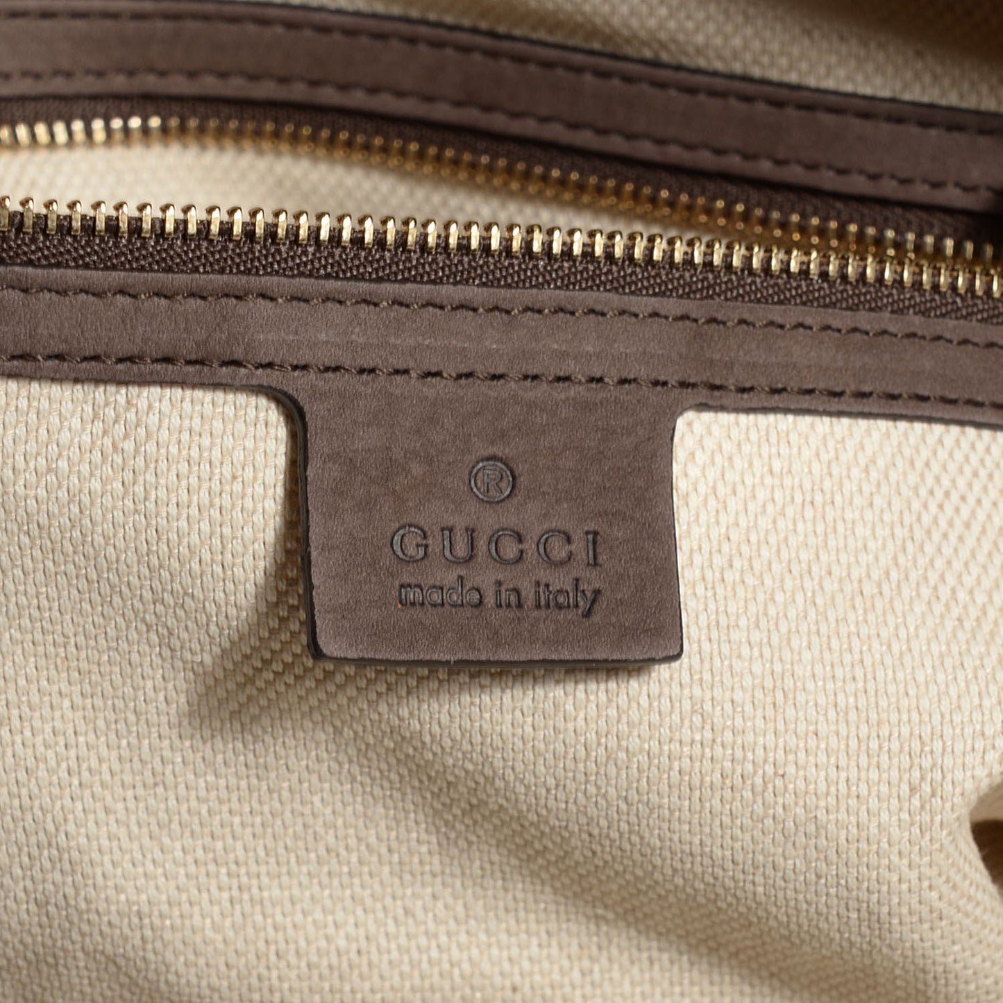 Vitello Range Medium Soho Bowler Grey Field