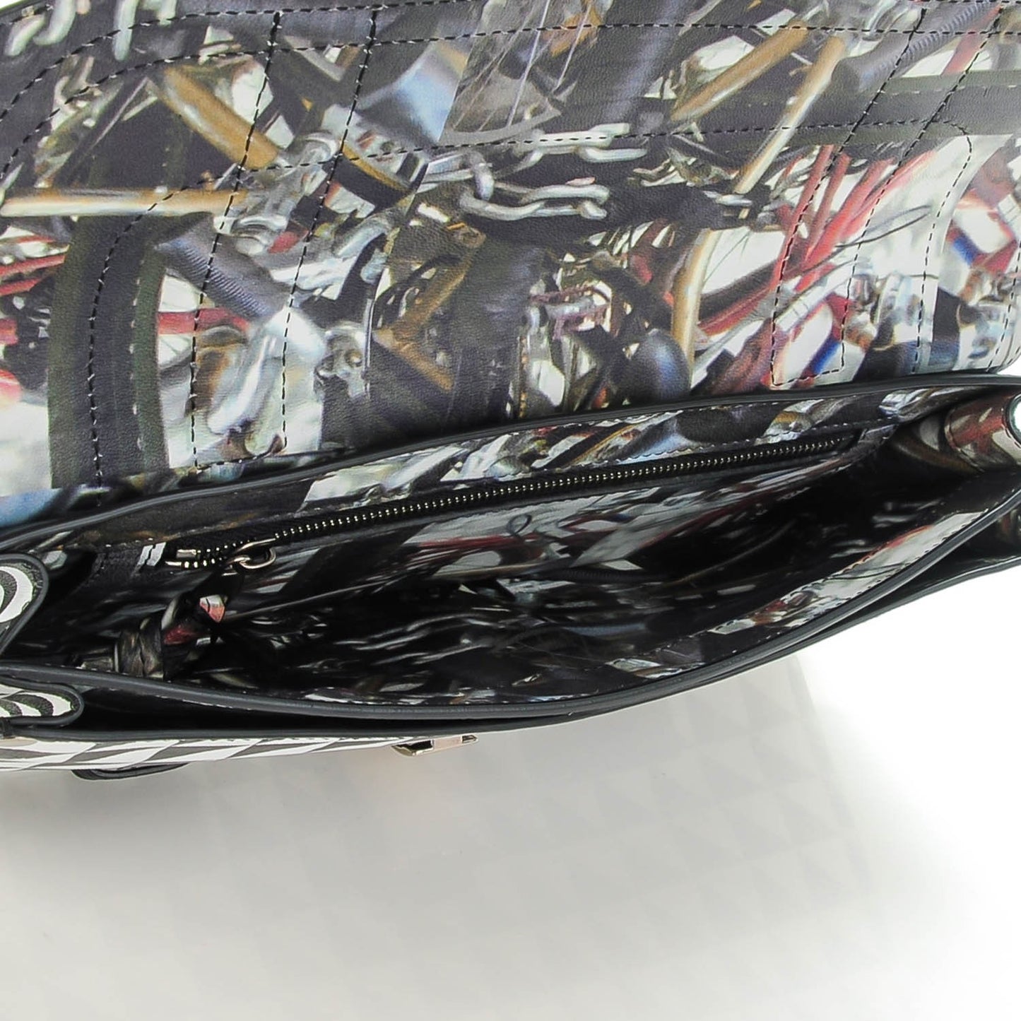 Triangle Print Calfskin PS1 Pochette Clutch Black White