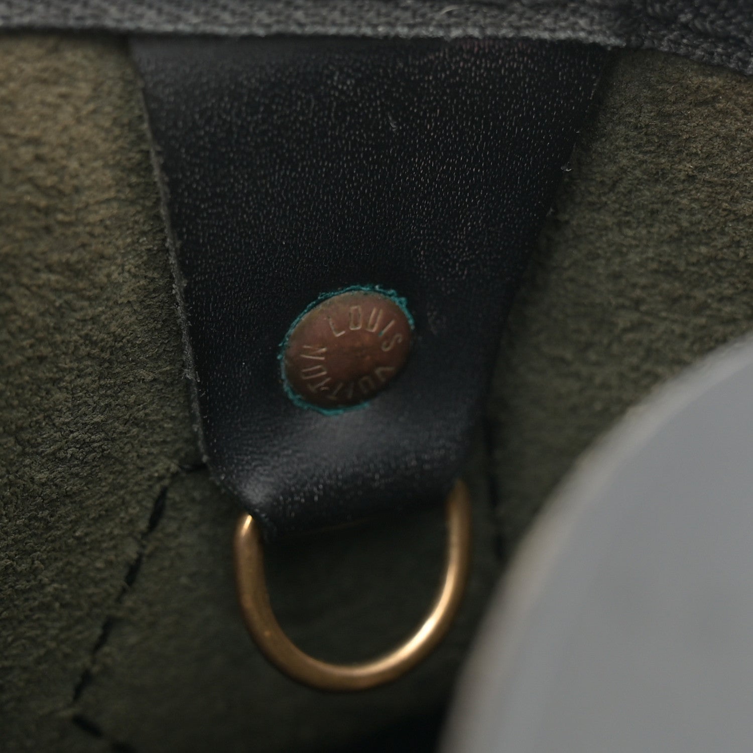 Louis Vuitton Epi Speedy 25 Black 16 of 17
