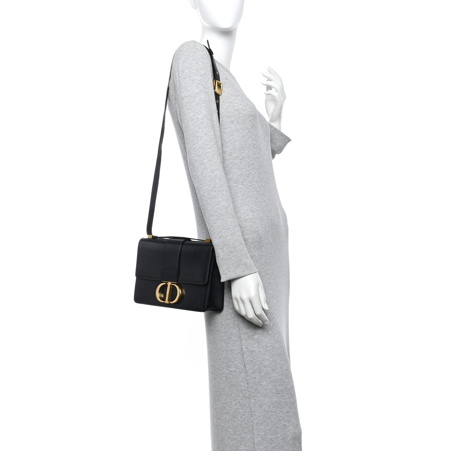 Smooth Calfskin 30 Montaigne Flap Bag Black
