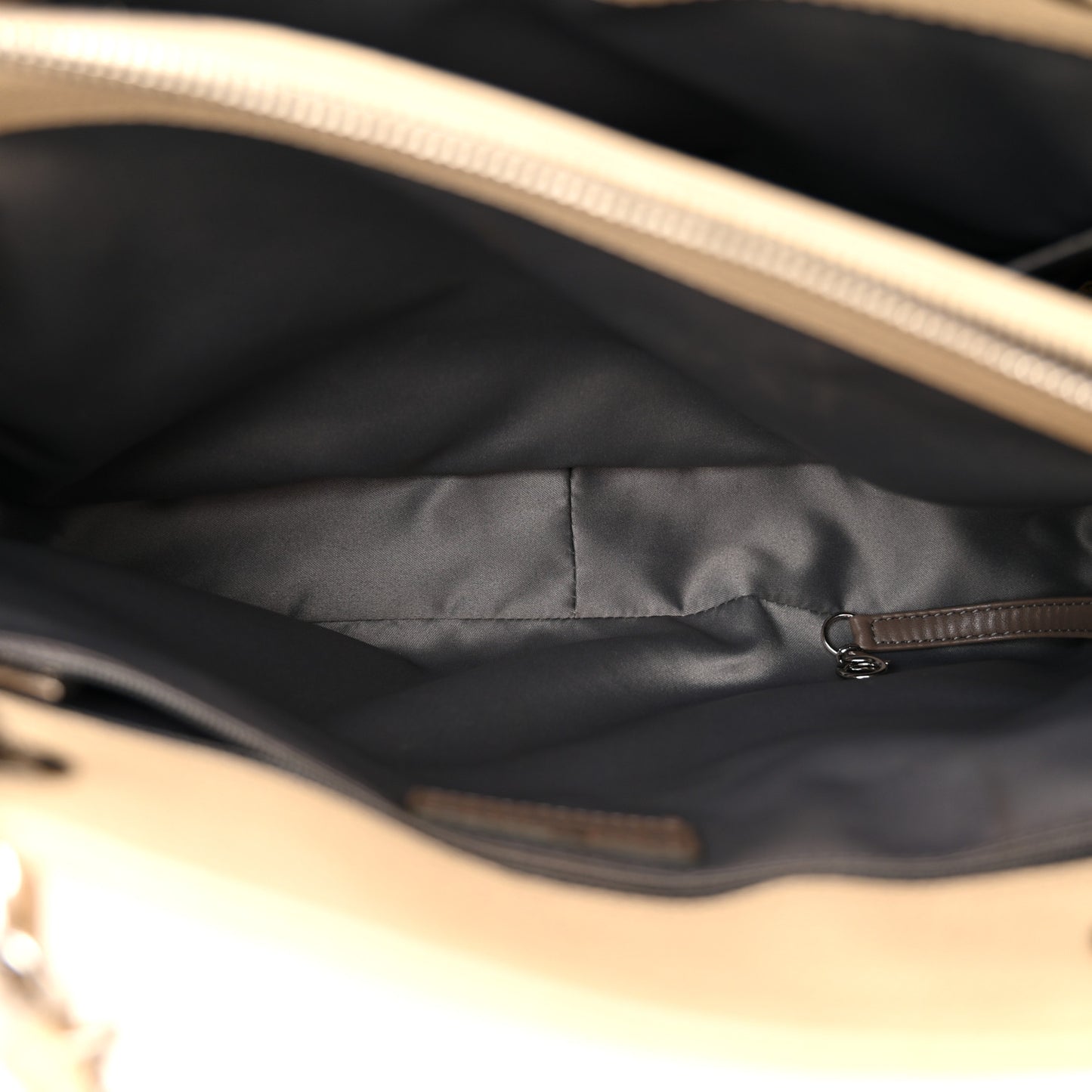Caviar Quilted Grand Shopping Tote GST Beige Clair