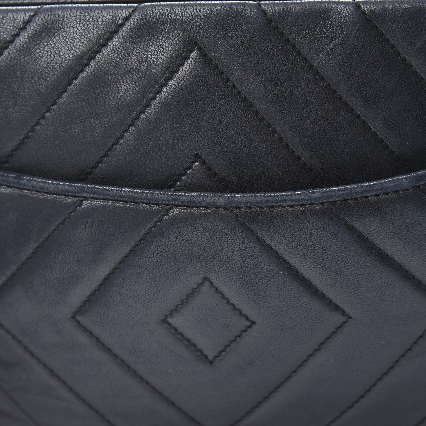 Lambskin Chevron Quilted Tassel Camera Case Black
