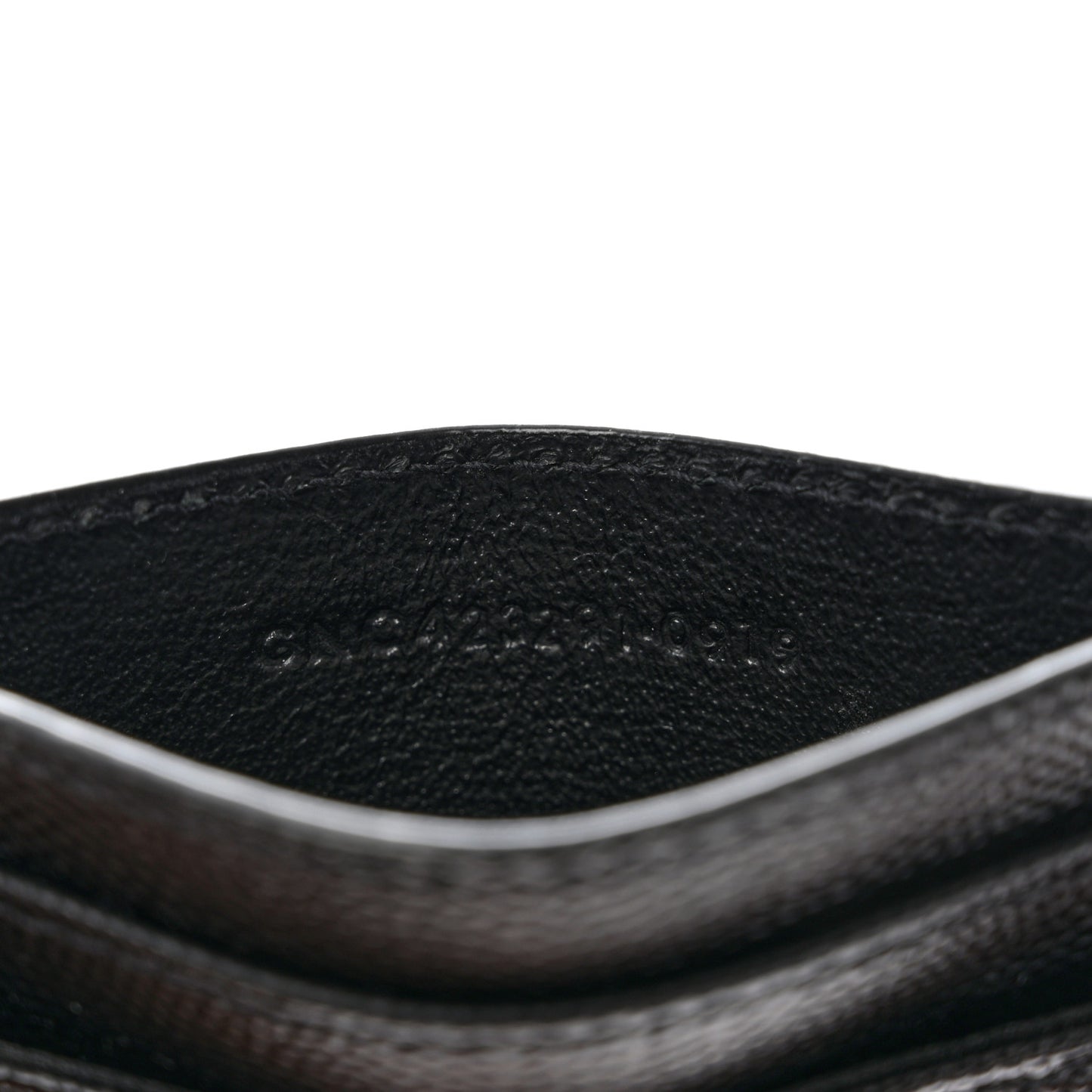 Grain De Poudre Matelasse Chevron Credit Card Case Black