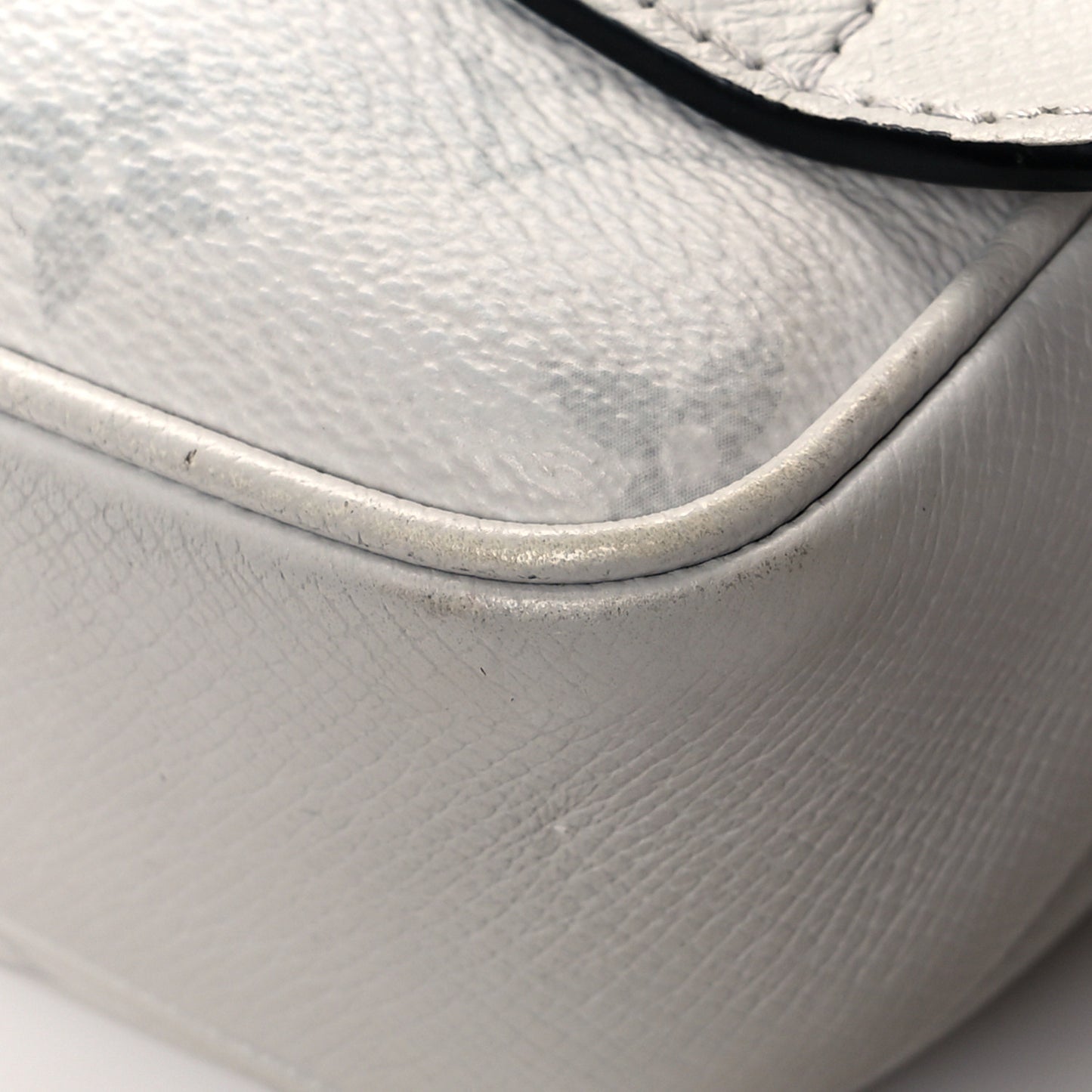 Taiga Monogram Outdoor Bumbag White
