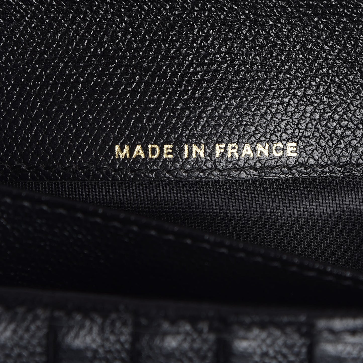 Grained Calfskin CC Button Yen Wallet Black