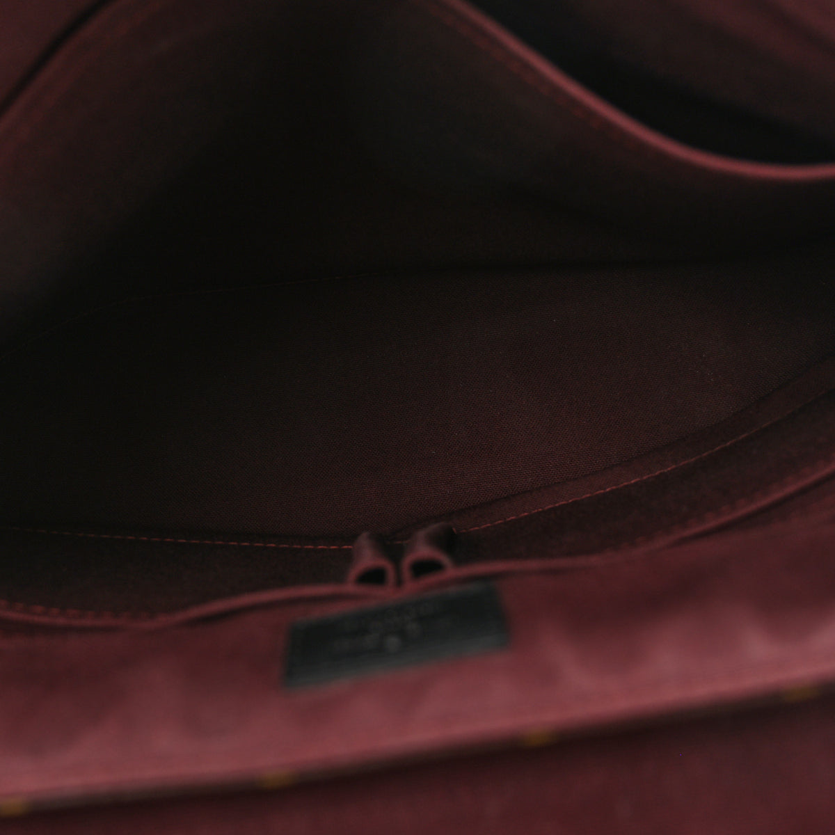Monogram Macassar District MM