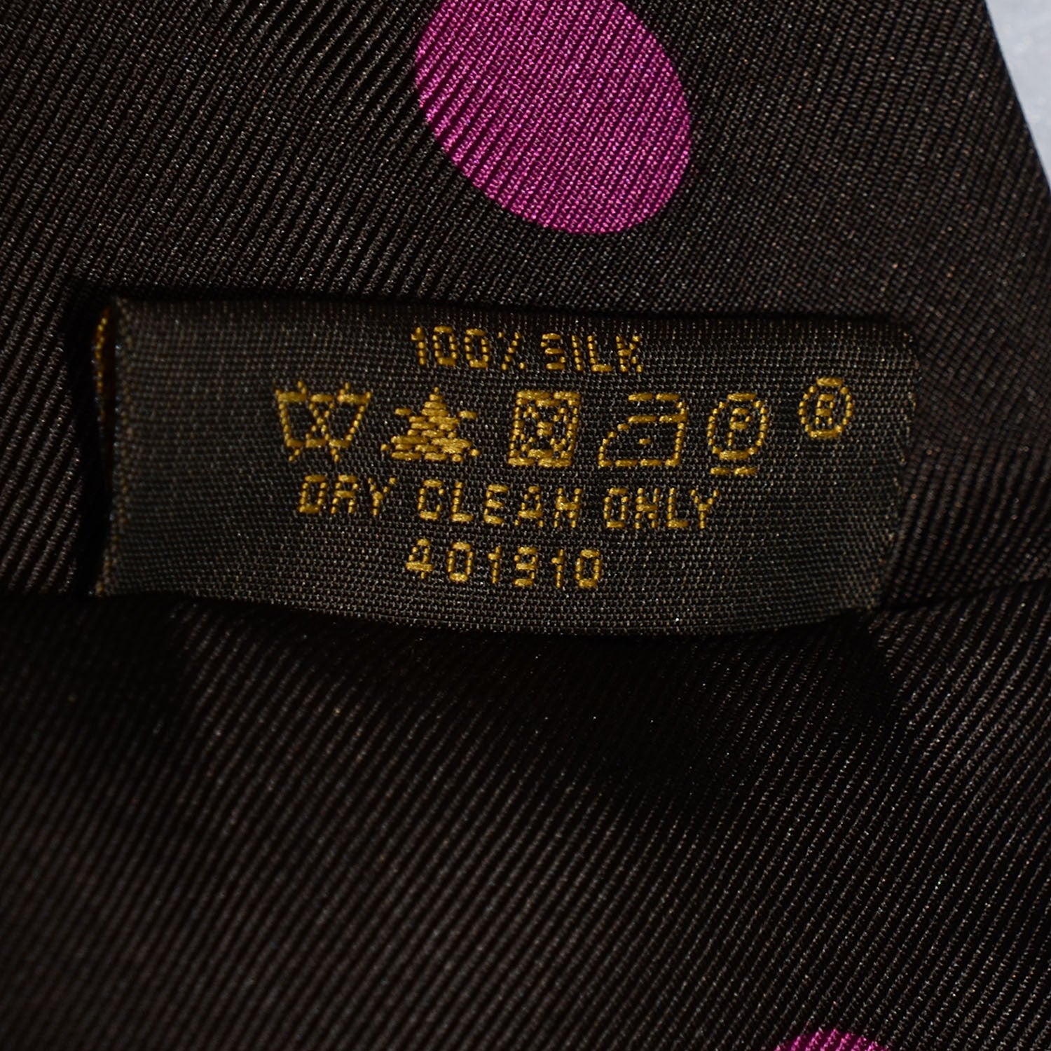 Louis Vuitton Silk Leopard Snood Scarf 4 of 4