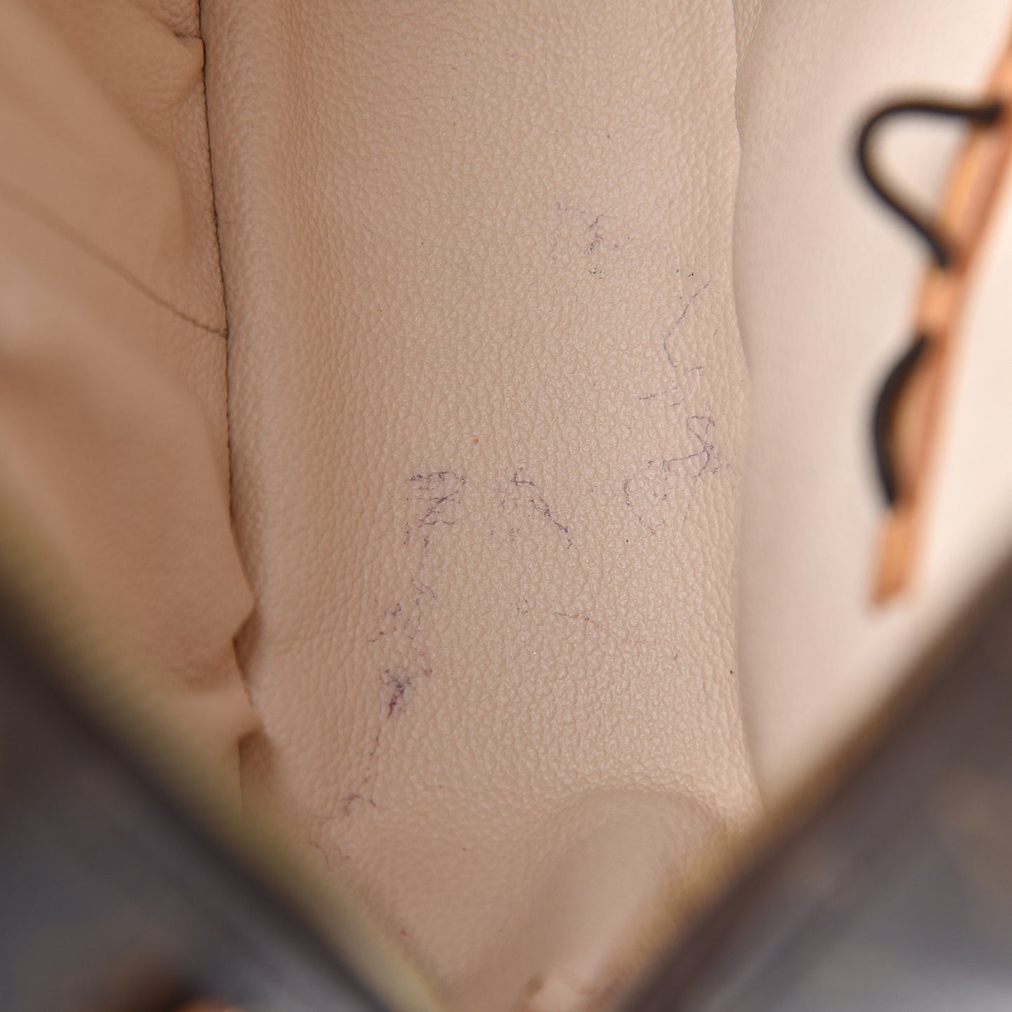 Monogram Spontini