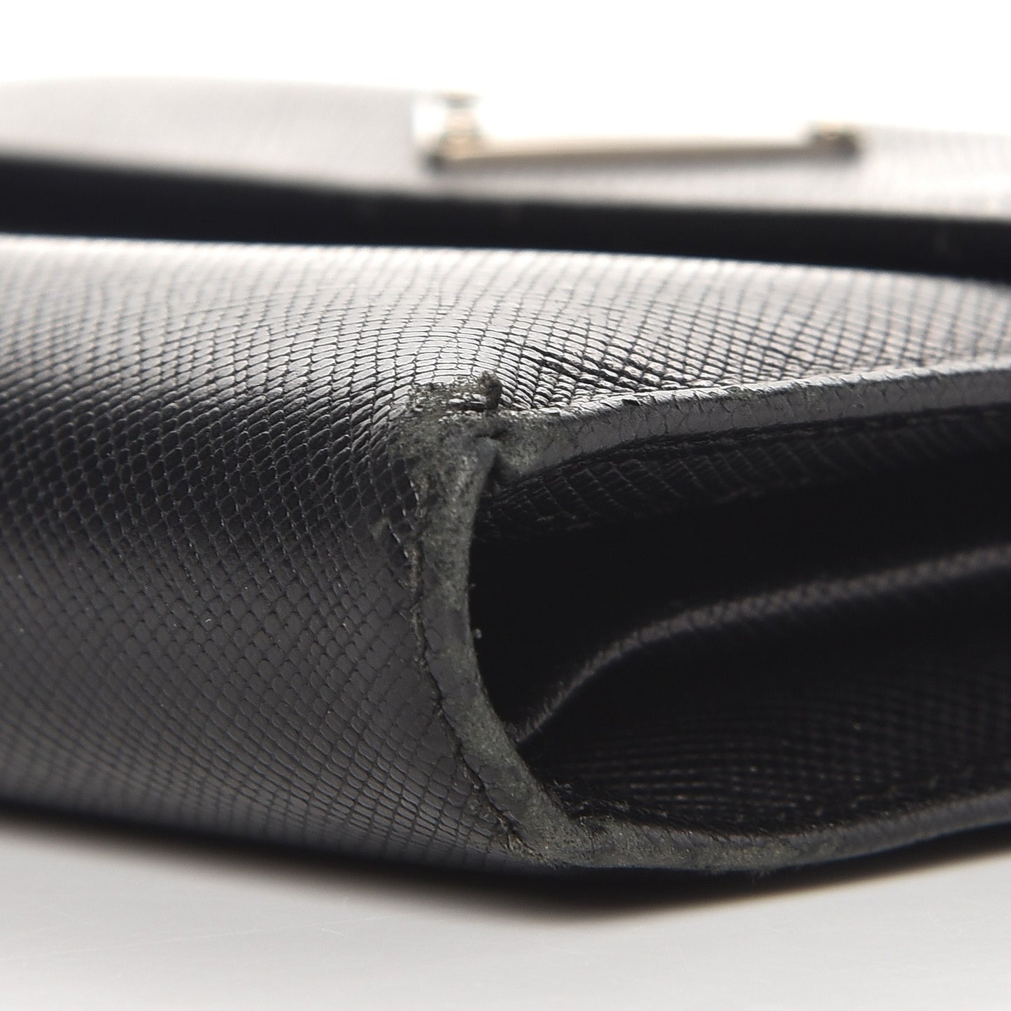 Saffiano Triangle Flap Compact Wallet Nero Black