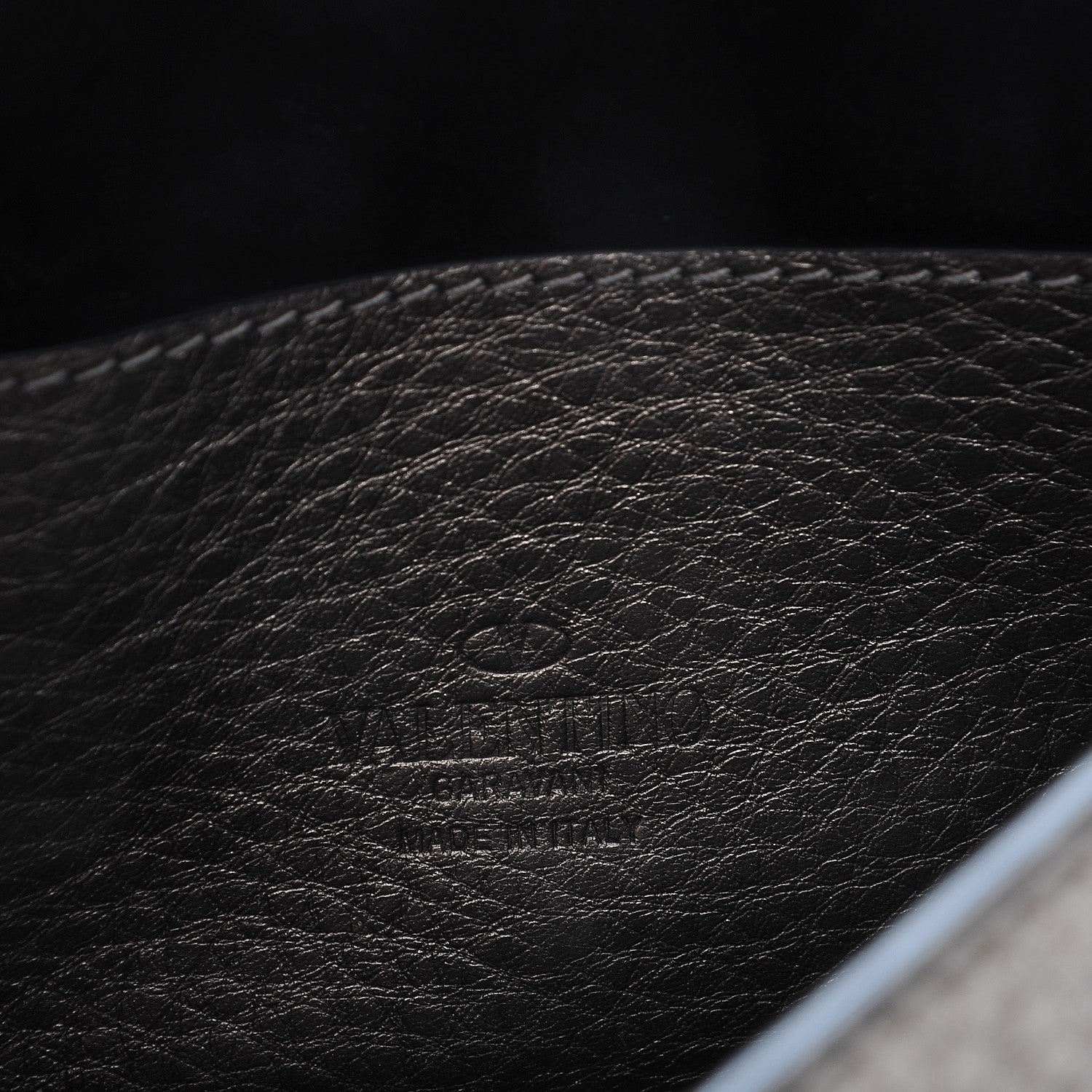 Valentino Garavani Metallic Pebbled Calfskin Medium Rockstud Flip Lock Crossbody Bag Sasso 6 of 7
