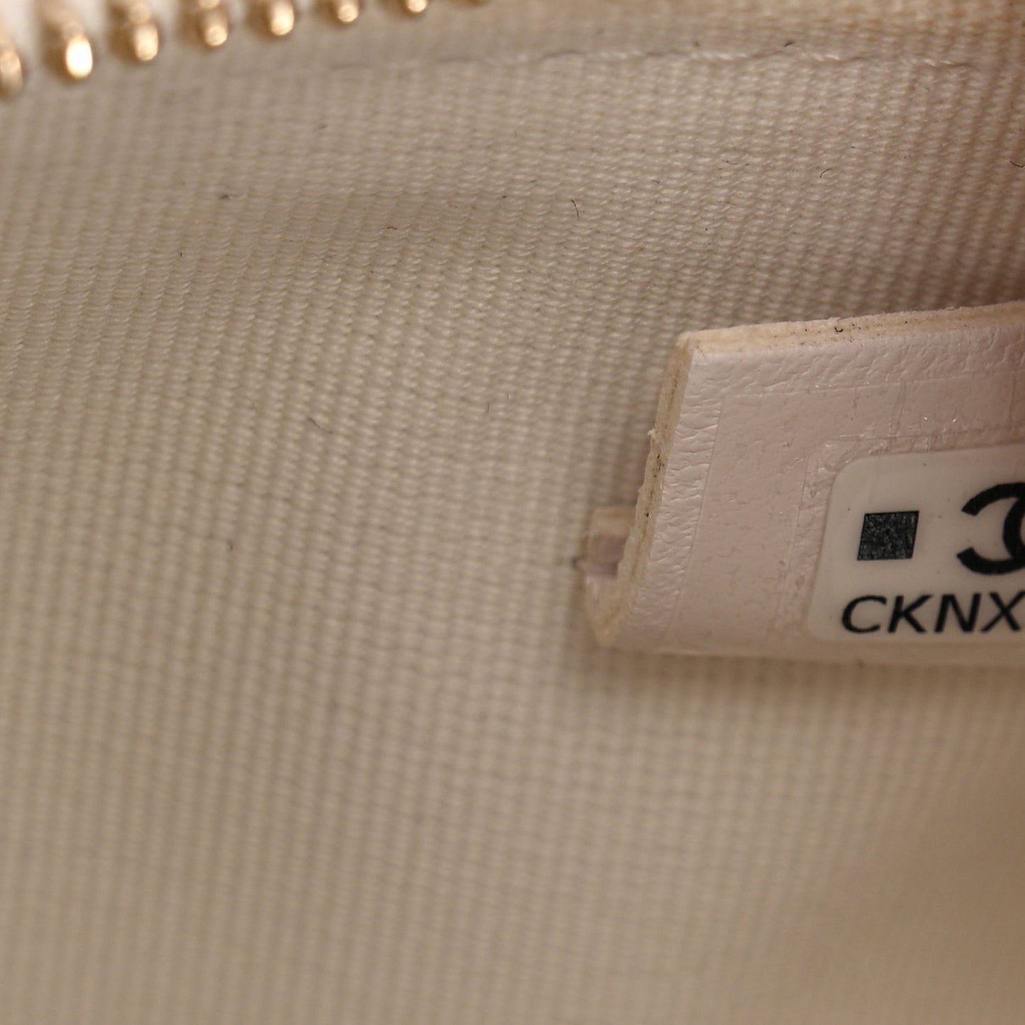 Lambskin Quilted Barrel Clutch With Chain White