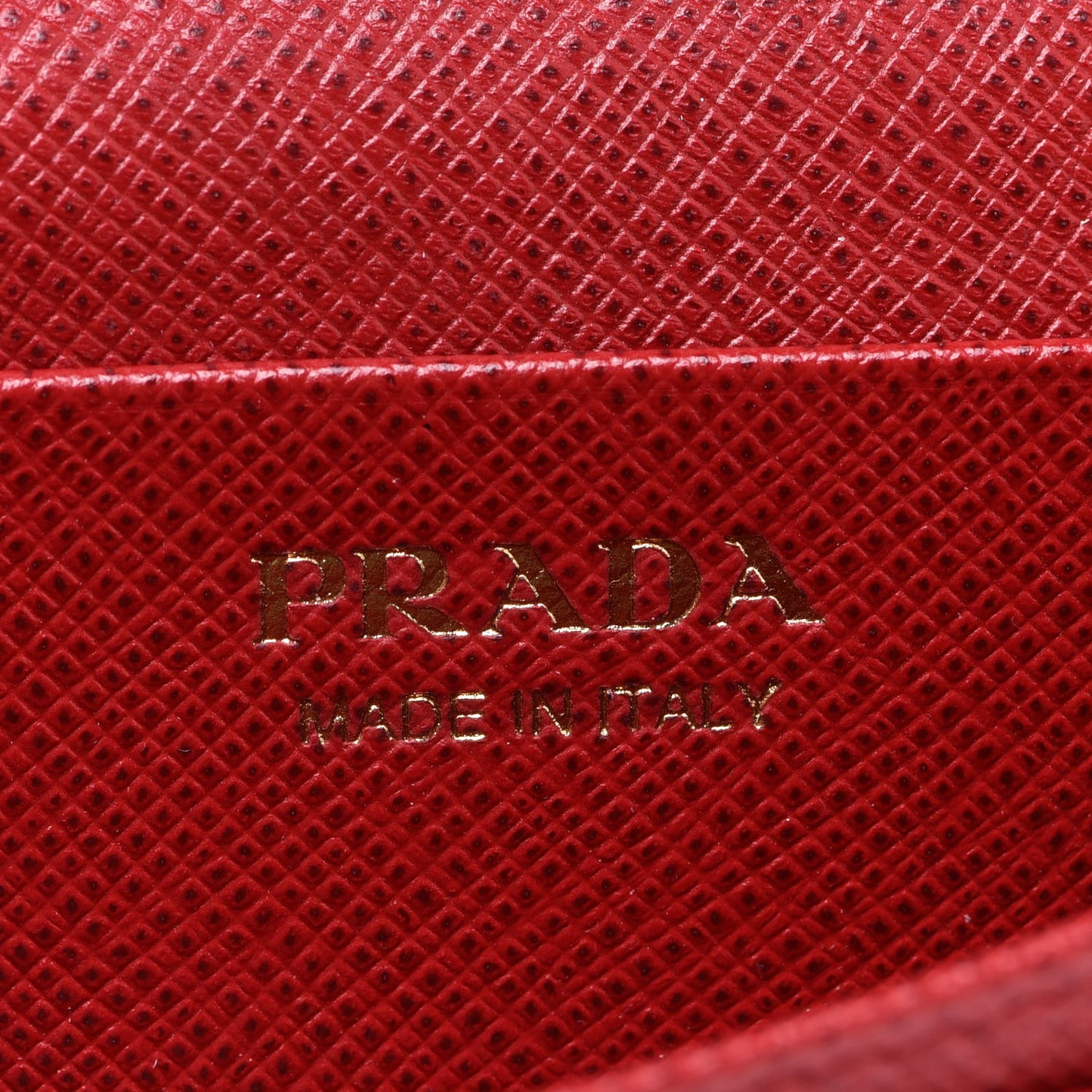Saffiano Metal Card Holder Rosso