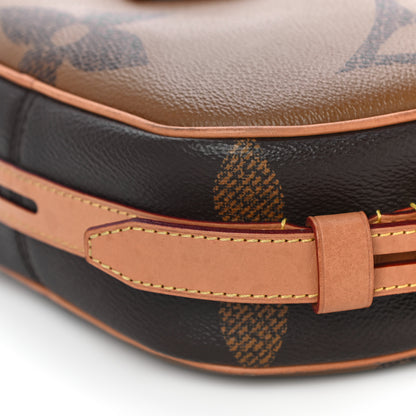 Louis Vuitton Reverse Monogram Giant Boite Chapeau Souple 10 of 22