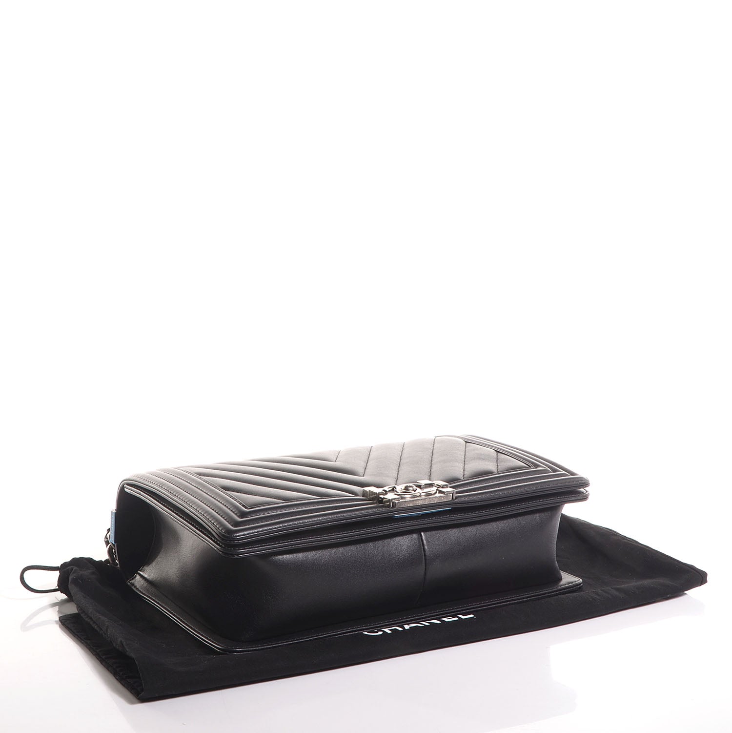 Chanel Calfskin Chevron New Medium Boy Flap Black 4 of 7