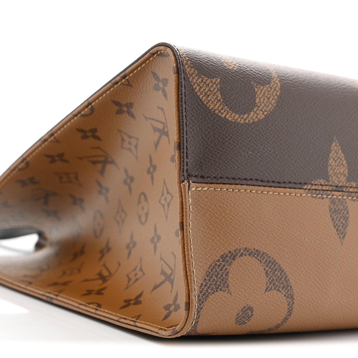 Louis Vuitton Reverse Monogram Giant Onthego MM 8 of 9