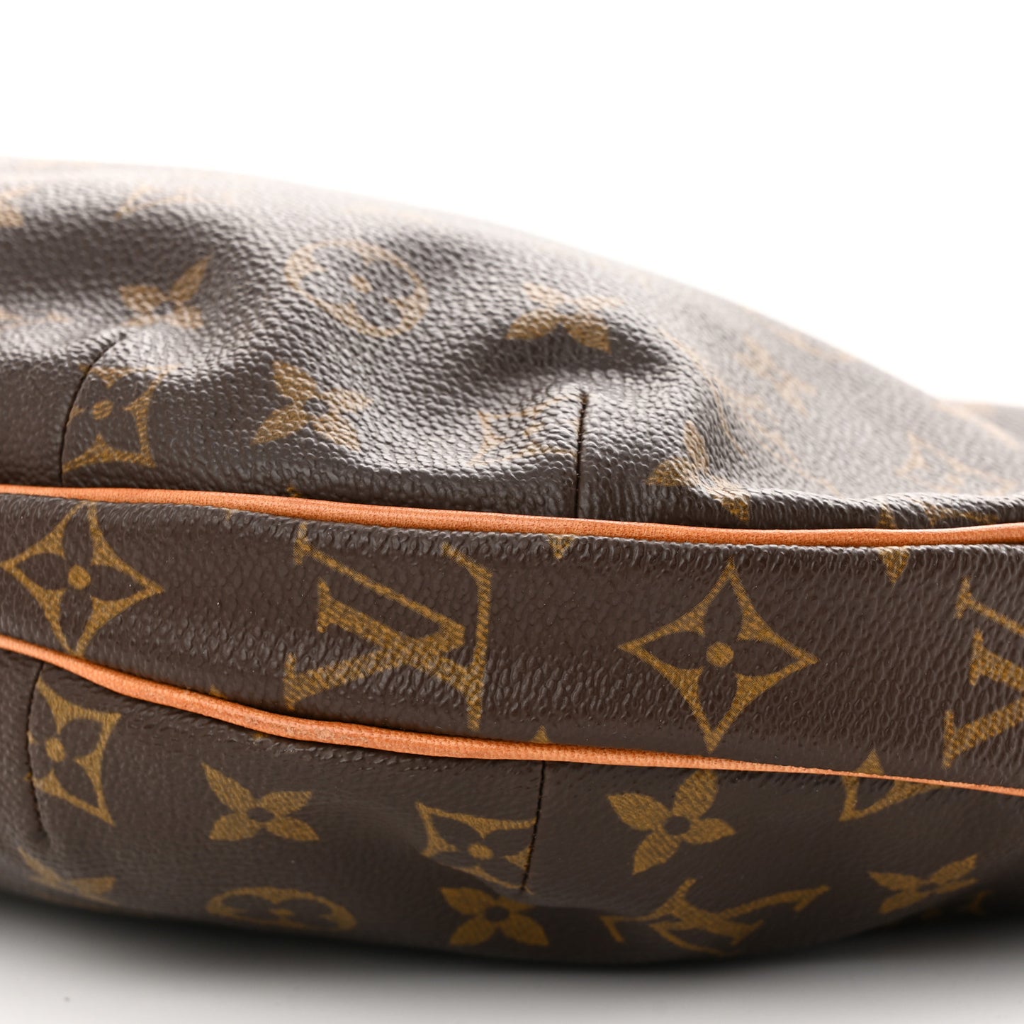 Monogram Croissant MM