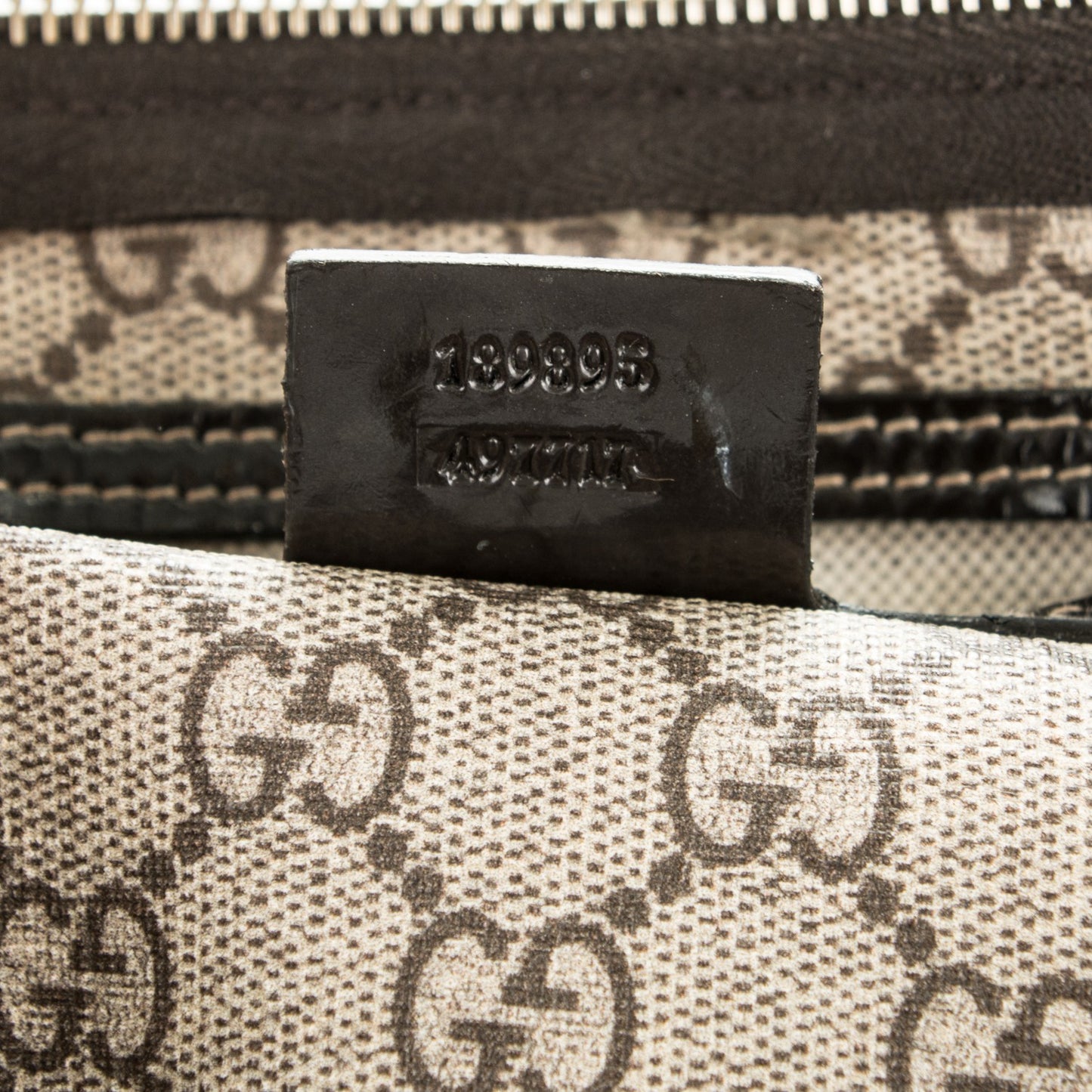 GG Plus Monogram Tattoo Heart Medium Joy Boston Dark Brown