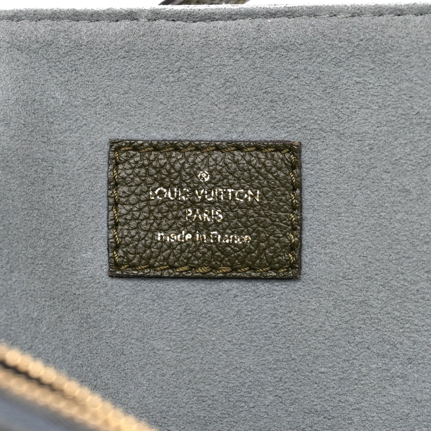 Grained Calfskin Lockme Shopper Kaki