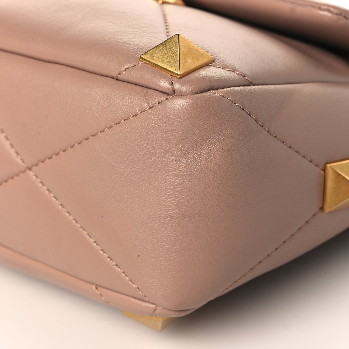 Nappa Large Roman Stud Shoulder Bag Rose Cannelle