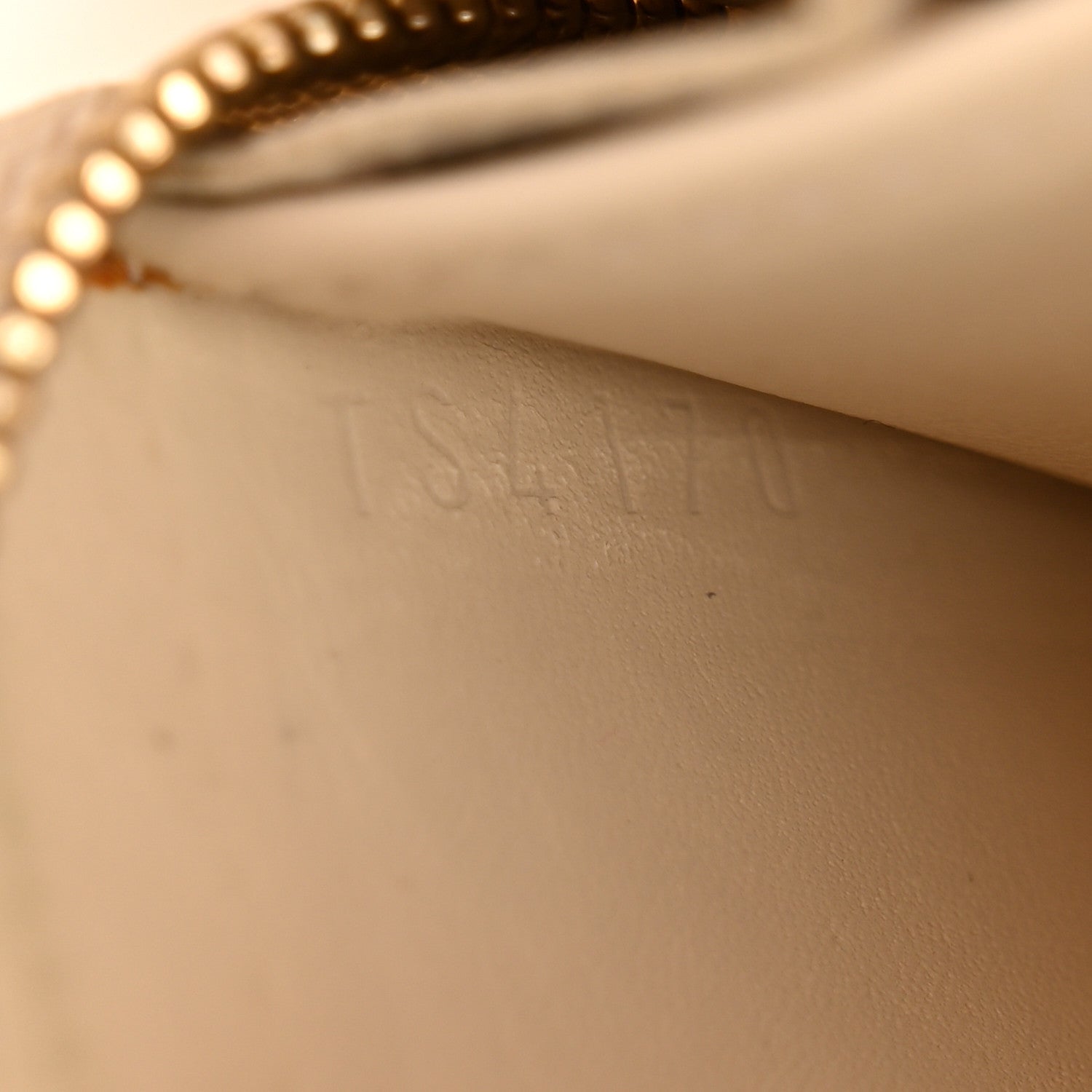 Louis Vuitton Vernis Zippy Coin Purse Blanc Corail 7 of 10