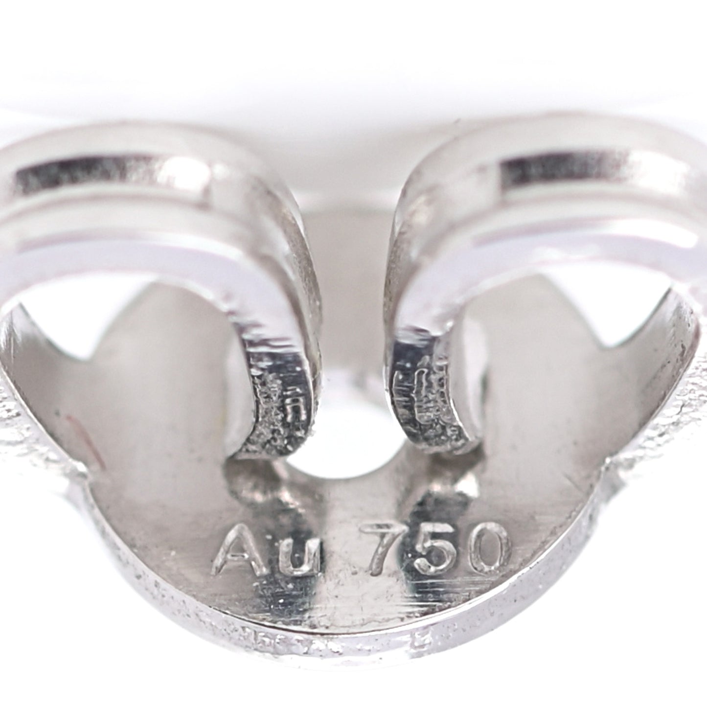 18K White Gold GG Tissue Stud Earrings