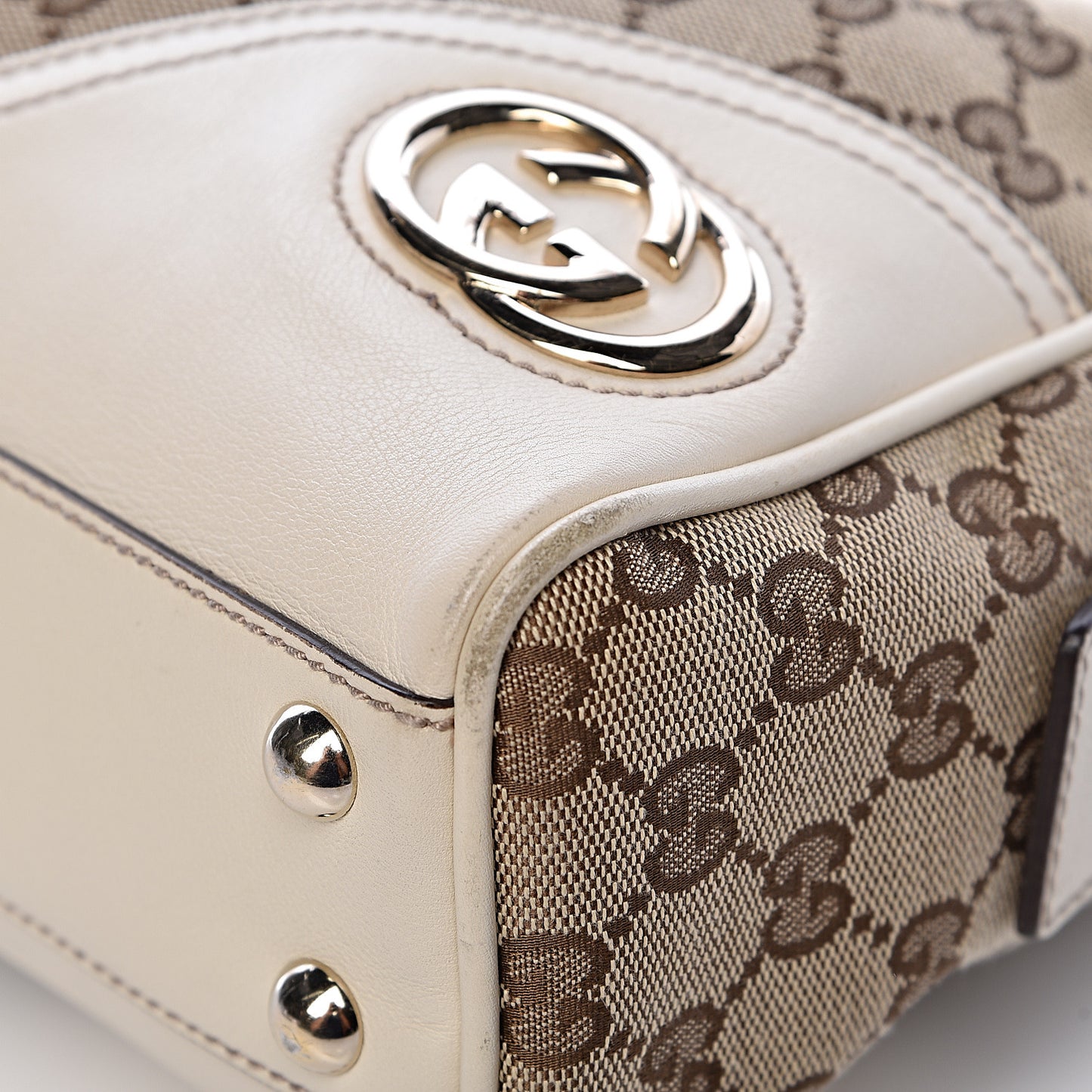 Monogram Medium New Britt Boston Off White