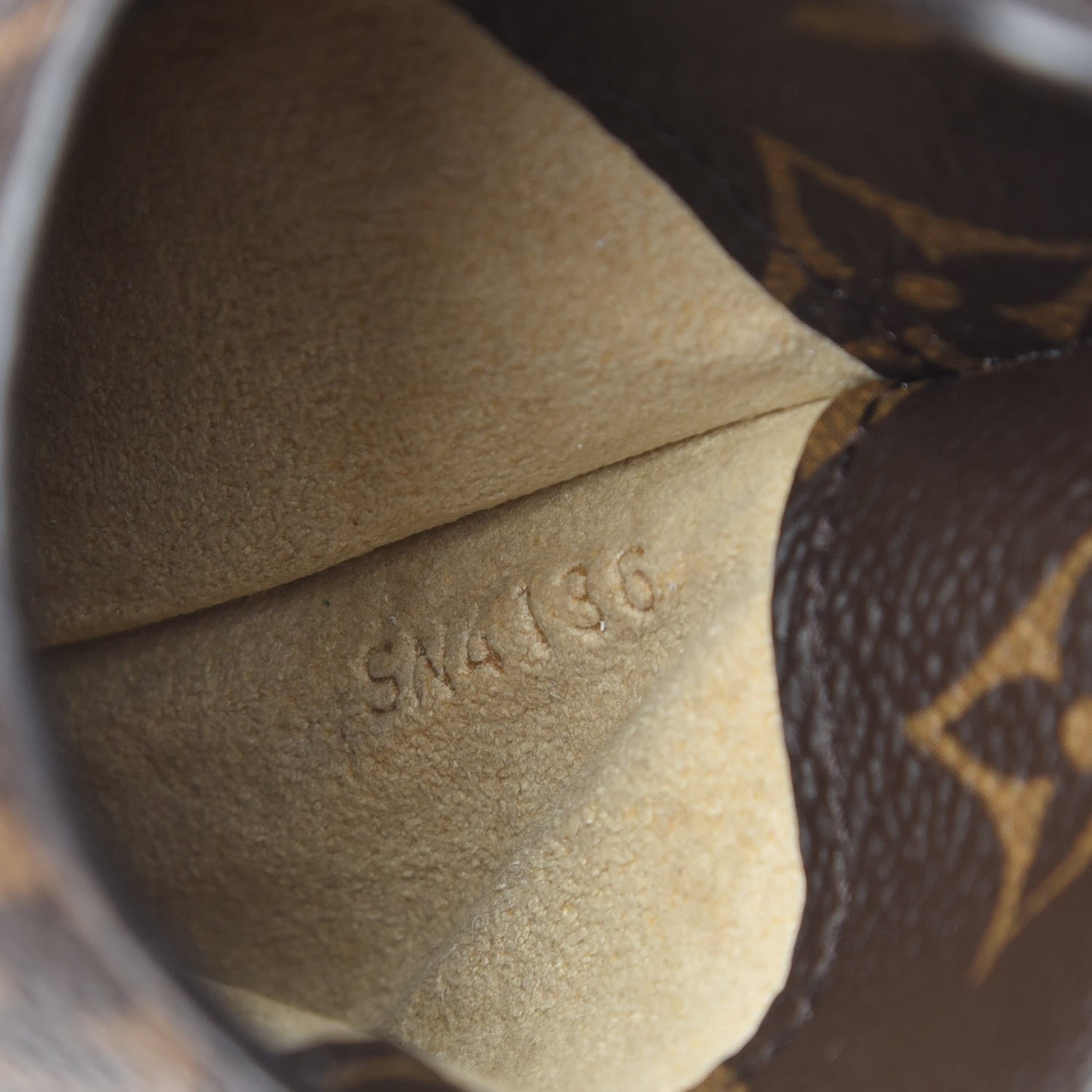 Louis Vuitton Monogram Sunglasses Case MM 7 of 8
